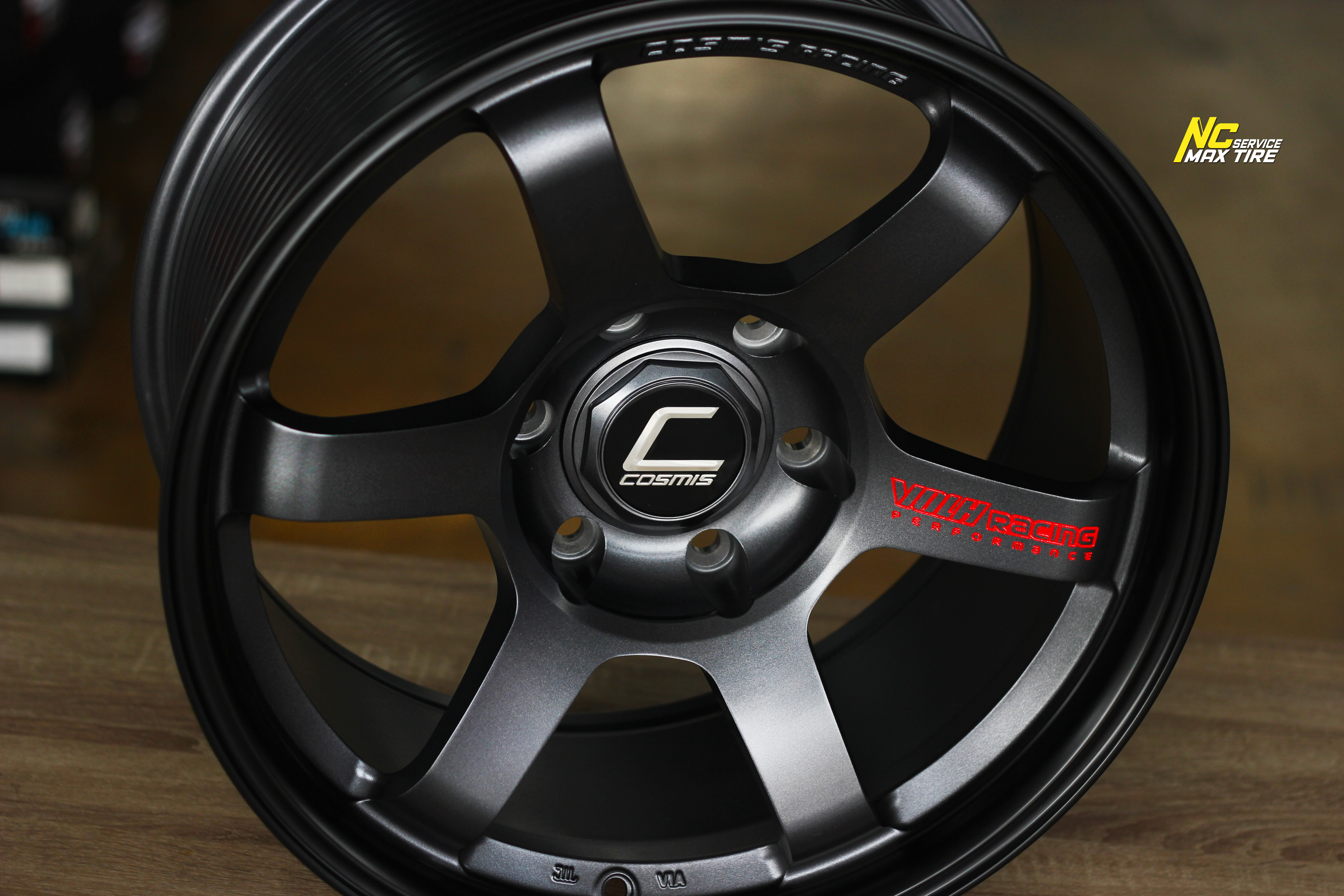 ล้อแม็กขอบ18 / Cosmis / RG-06SR / ล้อแม็กสำหรับรถกระบะ / SUV /PPV / 18x9.0 6H139.7 ET0 / ล้อแม็กสีกัลเทา+ตัวหนังสือแดงที่ก้าน / NC
