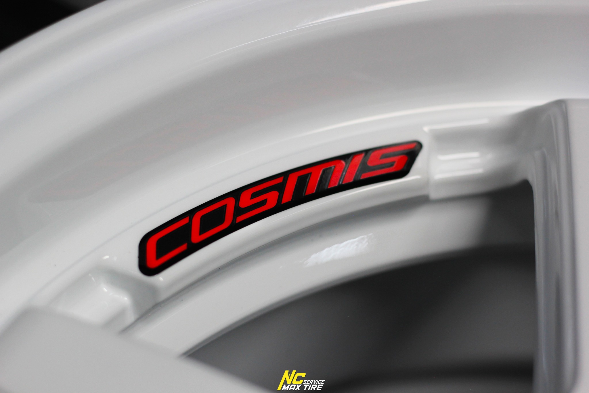 ล้อแม็กขอบ15 / Cosmis / Type-R Revolution / 15x7.0 4H100 ET35 / ล้อแม็กสีขาวทั้งวง+เพลท / ล้อแม็กสี Custom Color / ล้อแม็กสำหรับรถเก๋ง / ล้อแม็กสวยๆ / NC