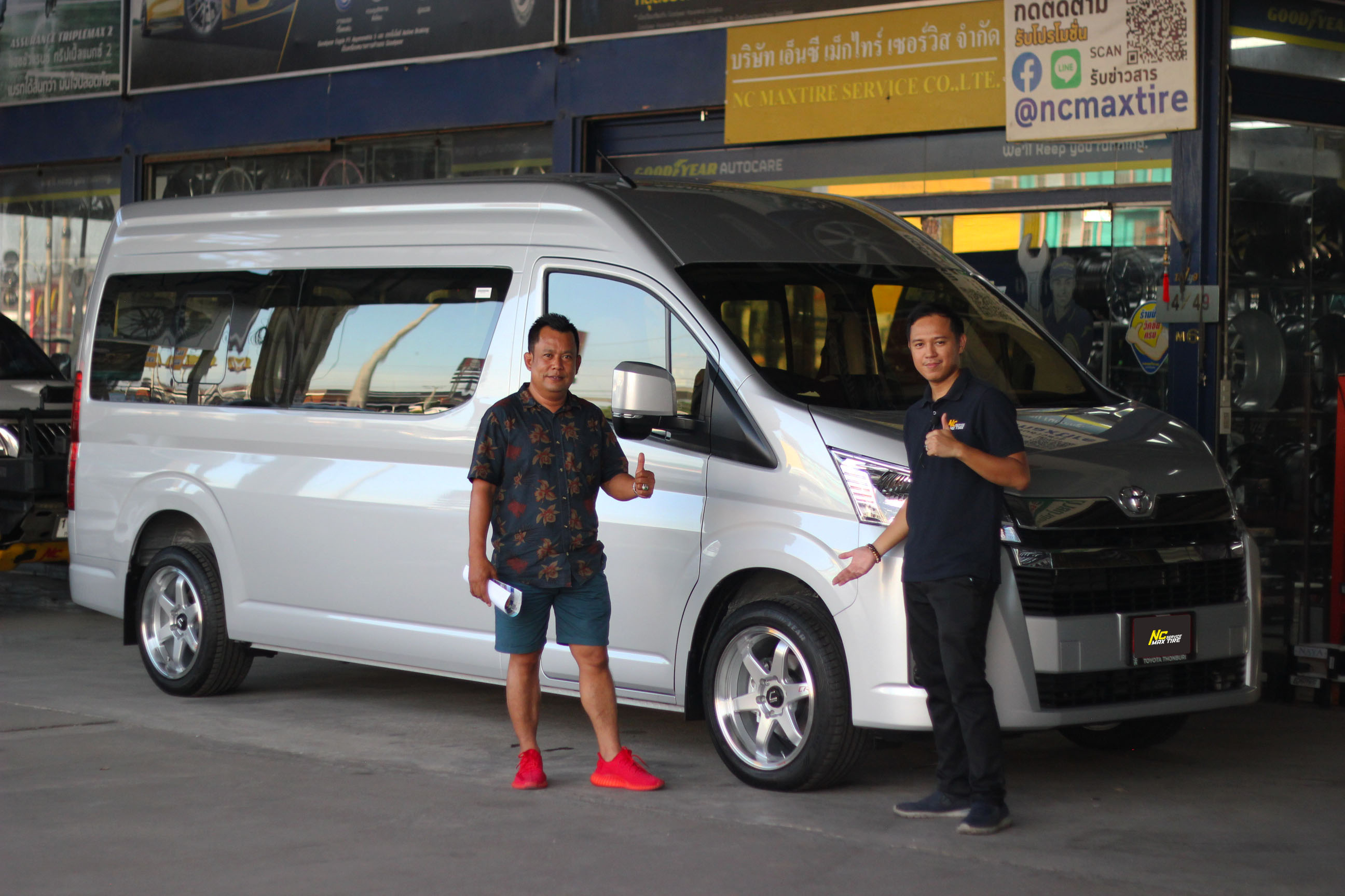 ล้อแม็กขอบ18 / Cosmis / RGB-SM06-2R / Silver Mirror / 18x9.0 6H130 ET35 / Goodyear / Efficientgrip Performance / 235/50R18