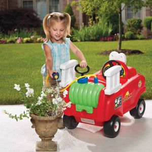 Little Tikes Spray & Rescue Fire Truck รถขาไถดับเพลิง ฉีดน้ำได้