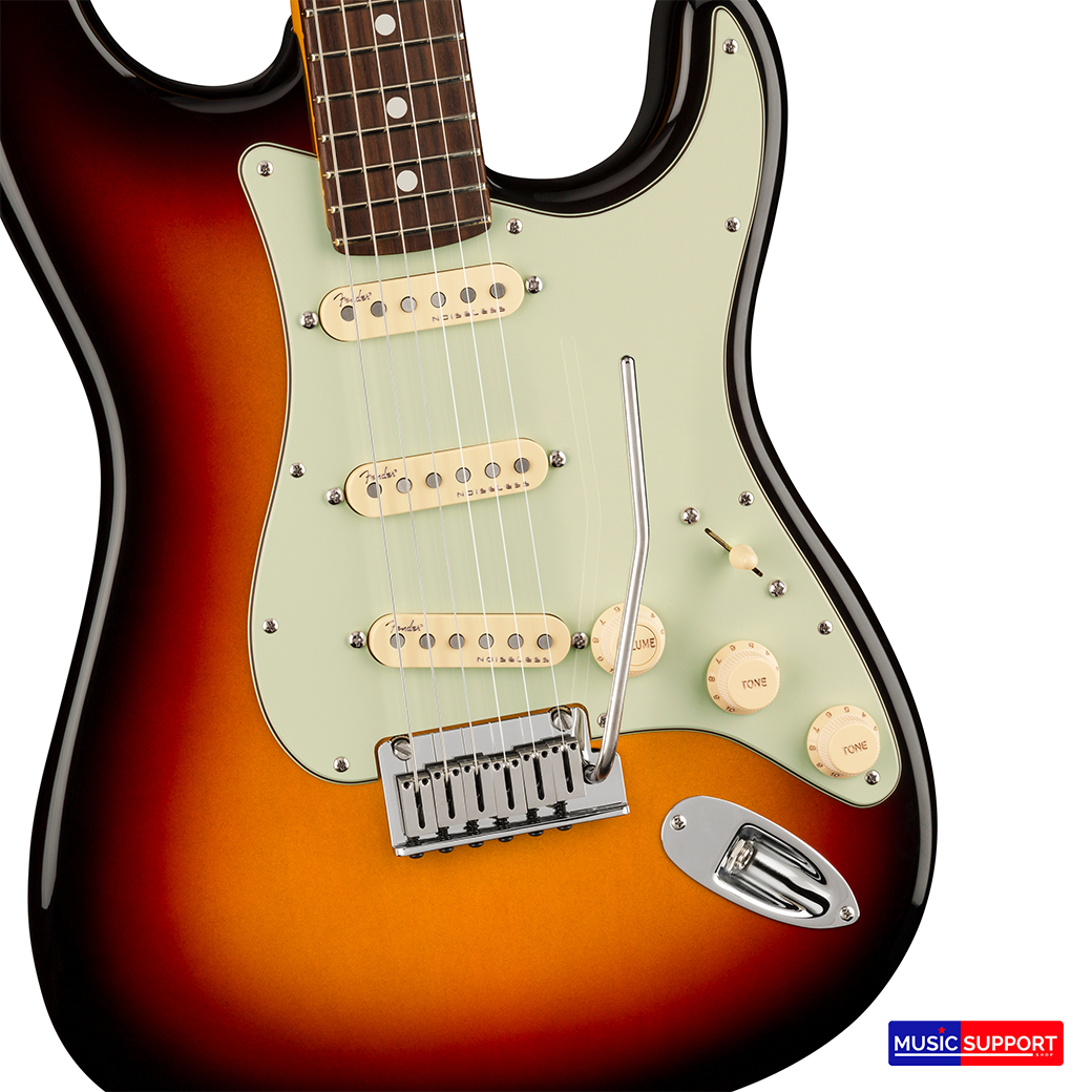 กีตาร์ไฟฟ้า Fender American Ultra Stratocaster RW