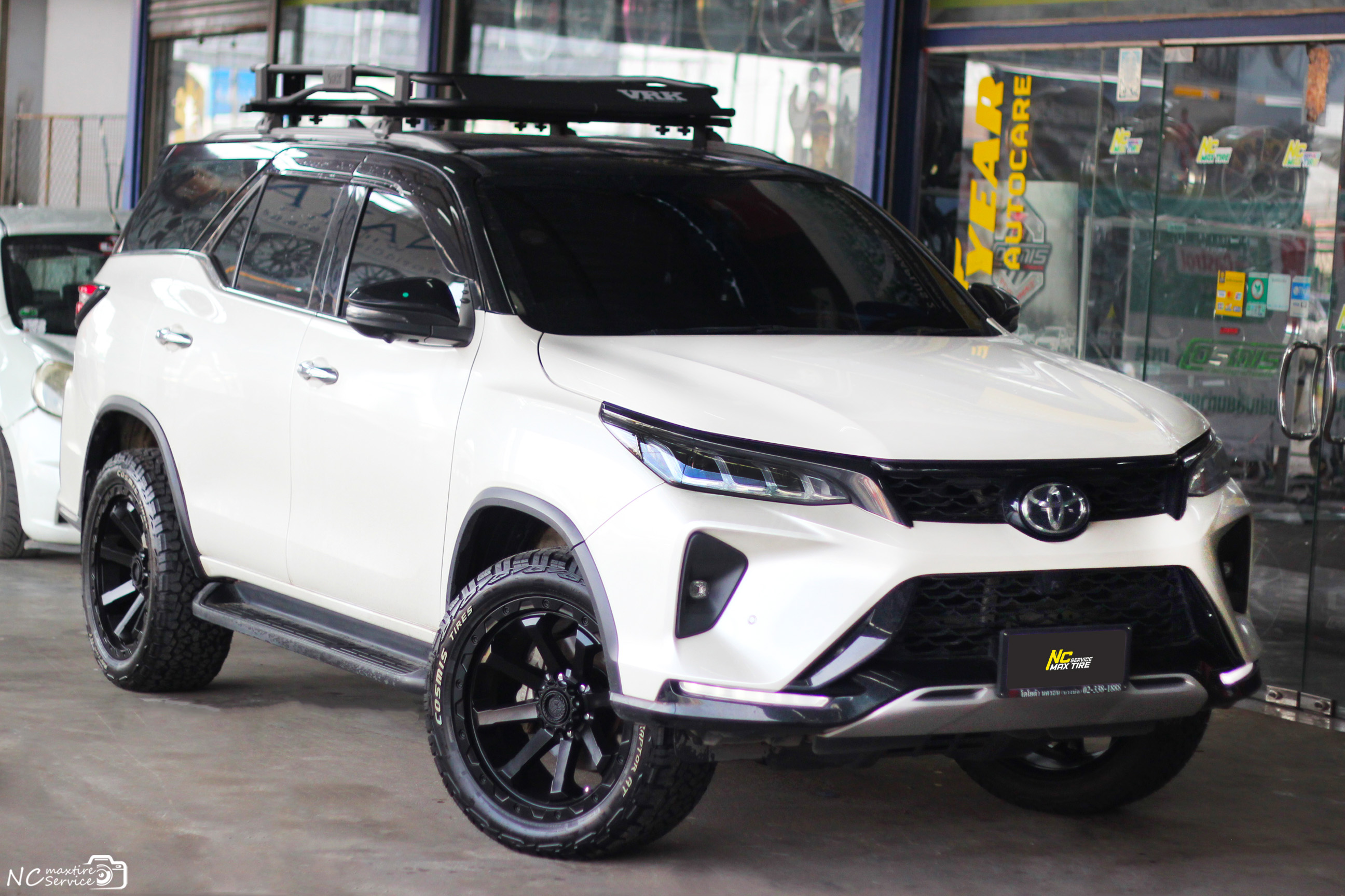 Toyota Fortuner / ล้อแม็กขอบ20 / CAPONE / AMERICAN OUTLAW / ล้อแม็กสีดำด้าน / SATIN BLACK / 20X9.0 6H139.7 ET5 / Cosmis Tire / Raptor AT / 265/50R20