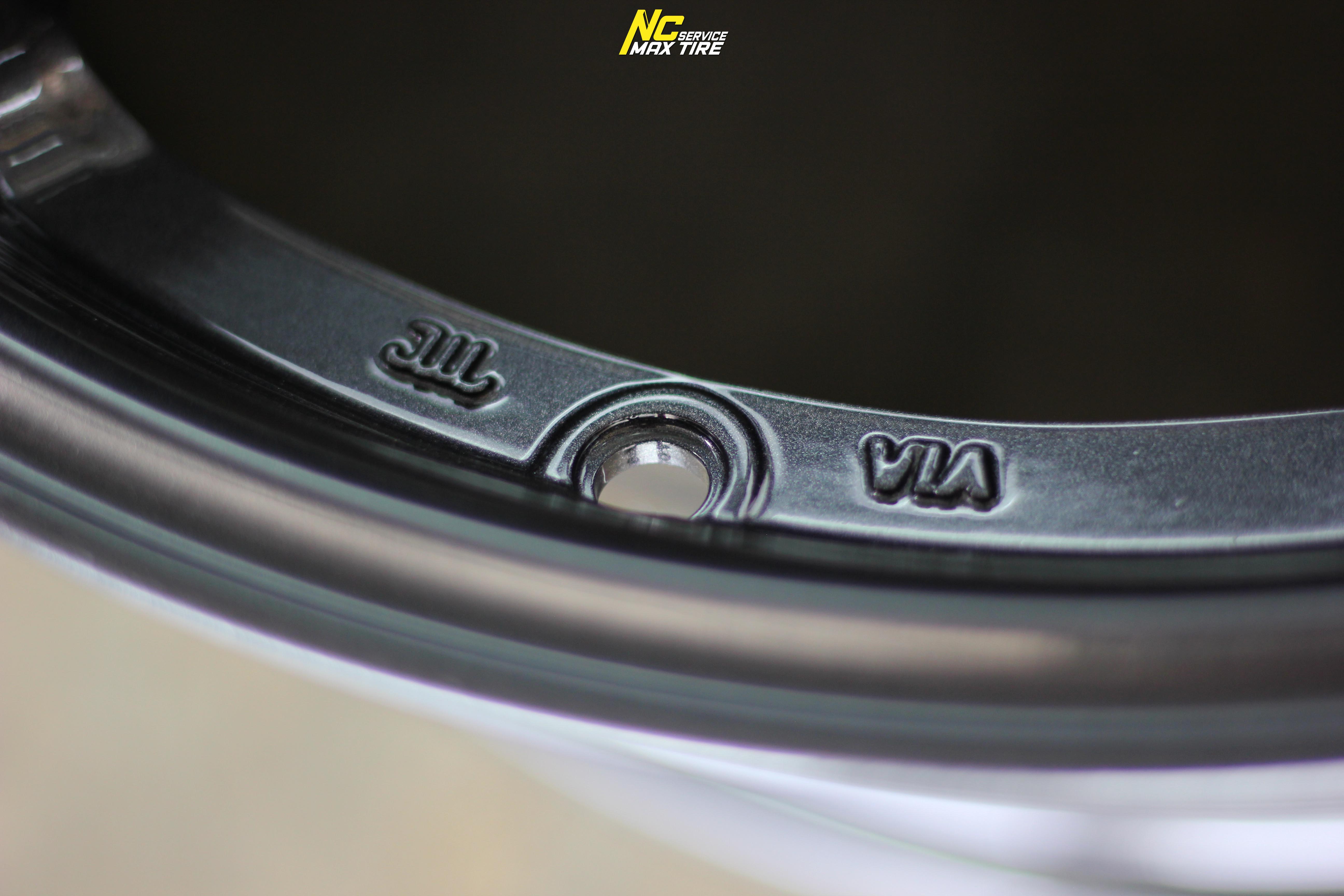 ล้อแม็กขอบ18 / Cosmis / RG-06SR / เทากันเงา / สำหรับรถกระบะ / 18×9.0 6H139.7 ET0 / SUV PPV / NC