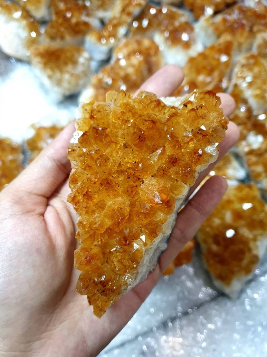 ก้อนพลอยซิทริน (Citrine) คุณภาพดีที่สุด สีเหลืองทองเข้ม ประกายวิบวับ