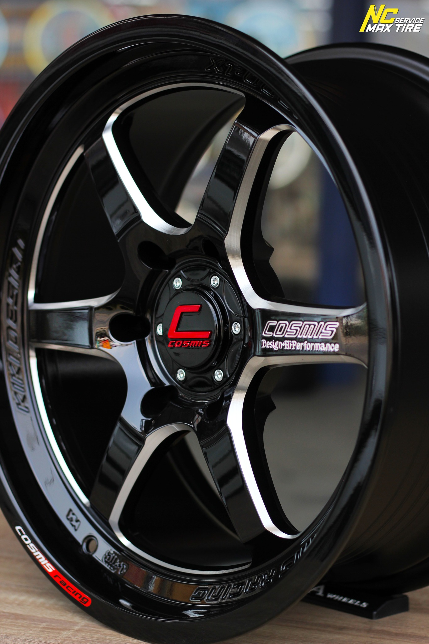 ล้อแม็กขอบ18 / ล้อแม็กสำหรับรถกระบะ / Cosmis / XT-006RR / 18x8.5 6H139.7 ET30 / ล้อแม็กสีดำ+CNCข้างก้าน+ตัวหนังสือ / SUV / PPV / NC