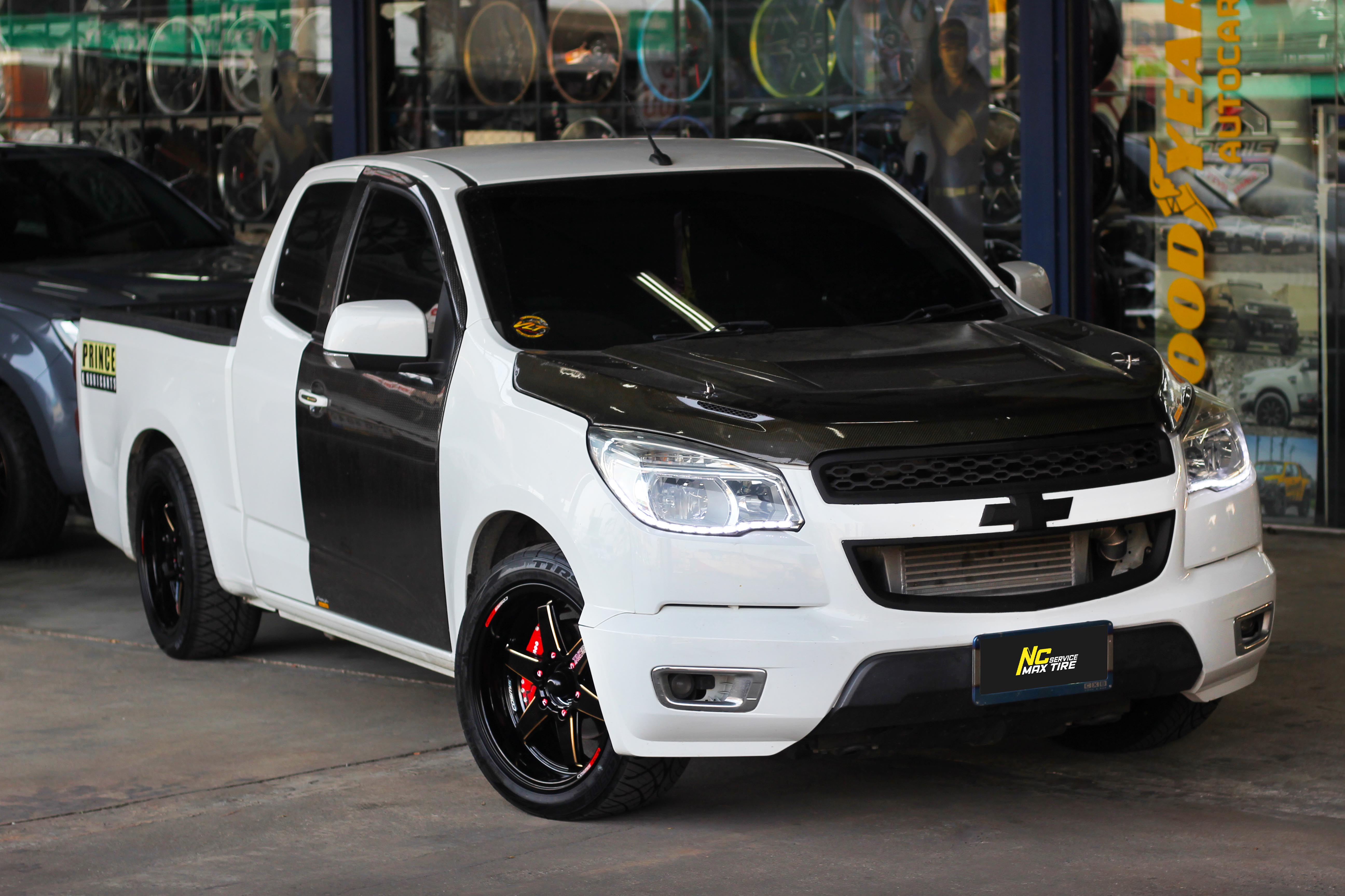 CHEVROLET COLORADO / ล้อแม็กขอบ18 / Cosmis / TYPE-R REVOLUTION / 18x8.5 6H139.7 ET25 / ล้อแม็กสีดำเงาทั้งวงCNCข้างก้านทอง / T1RS / 255/45ZR18 / NCล้อแม็ก / ล้อแม็กสวยๆ