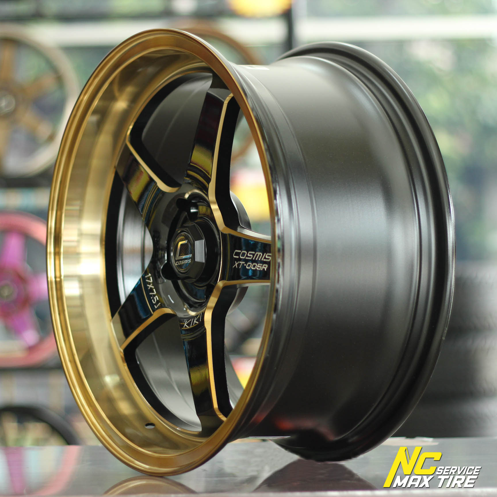 ล้อแม็กขอบ17 / COSMIS XT-005R / สีดำขอบทอง / สำหรับรถเก๋ง (ราคาต่อวง) / 17x7.5 4H100 ET30