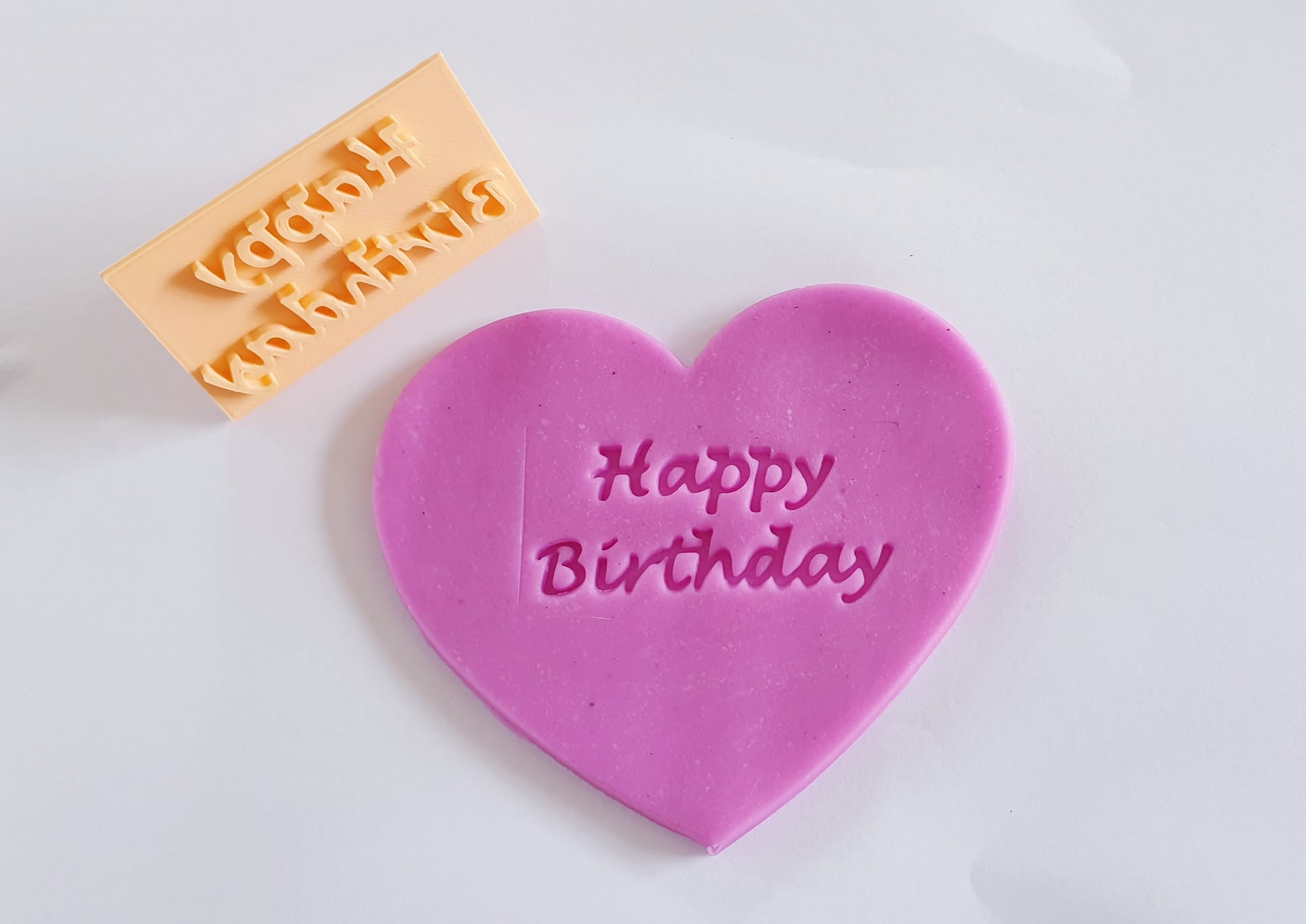 ปั๊มอักษร Happy Birthday 6x3 cm