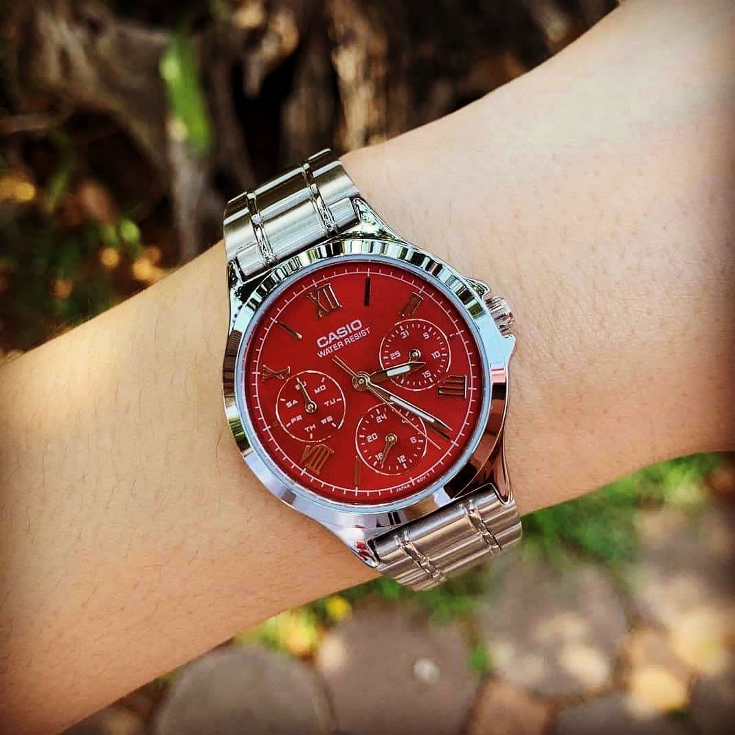 Casio Red Wine หน้า Chronograph