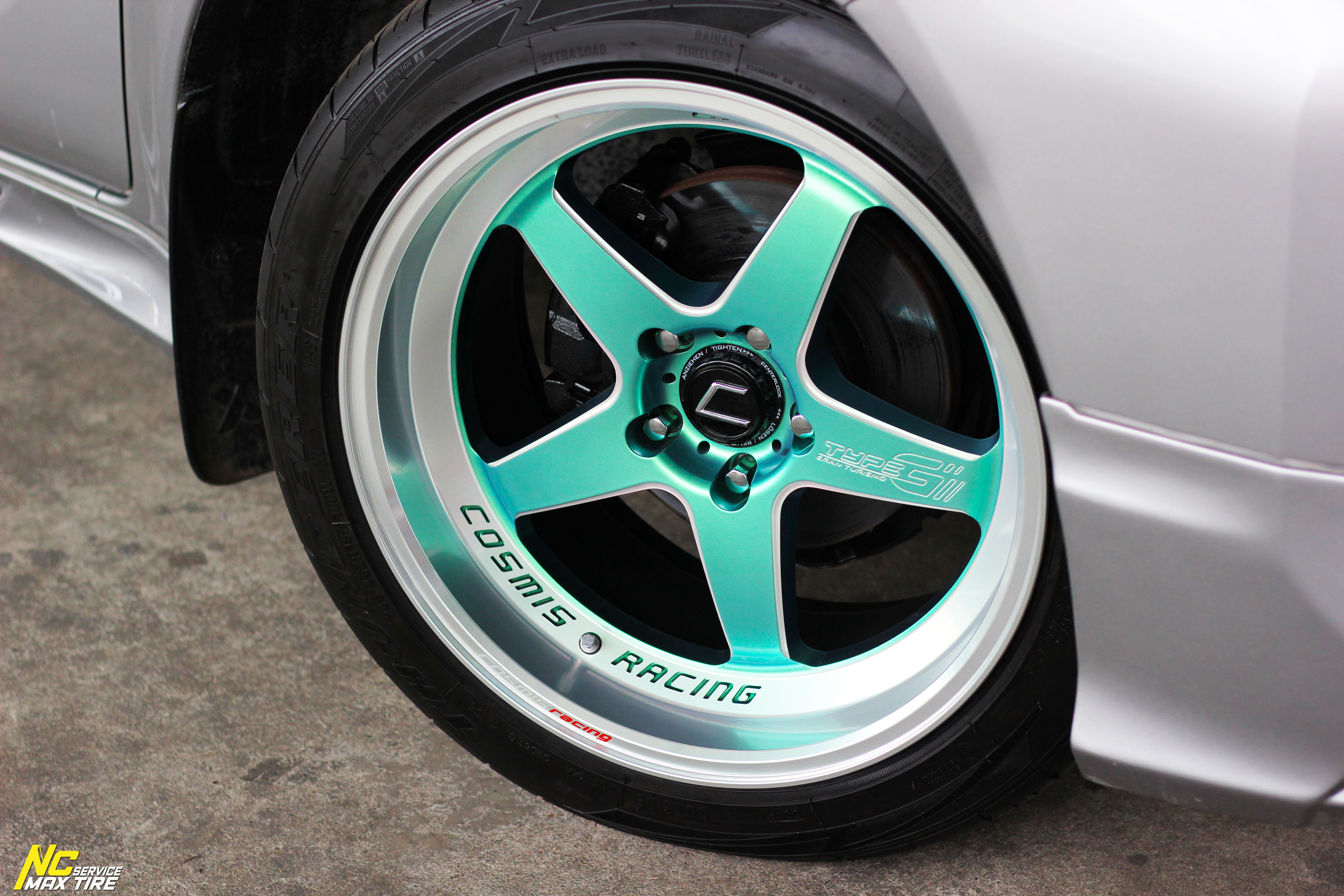 Toyota Revo / Z-Edition / ล้อแม็กขอบ18 / Cosmis / Type-G GrandTurismo / 18x9.5/10.5 6H139.7 ET12/8 / ล้อแม็กสีเขียว+ขอบเงา+CNCข้างก้าน+ตัวหนังสือ / ล้อแม็กสีพิเศษ / Custom Color / ล้อแม็กสวยๆ / NC