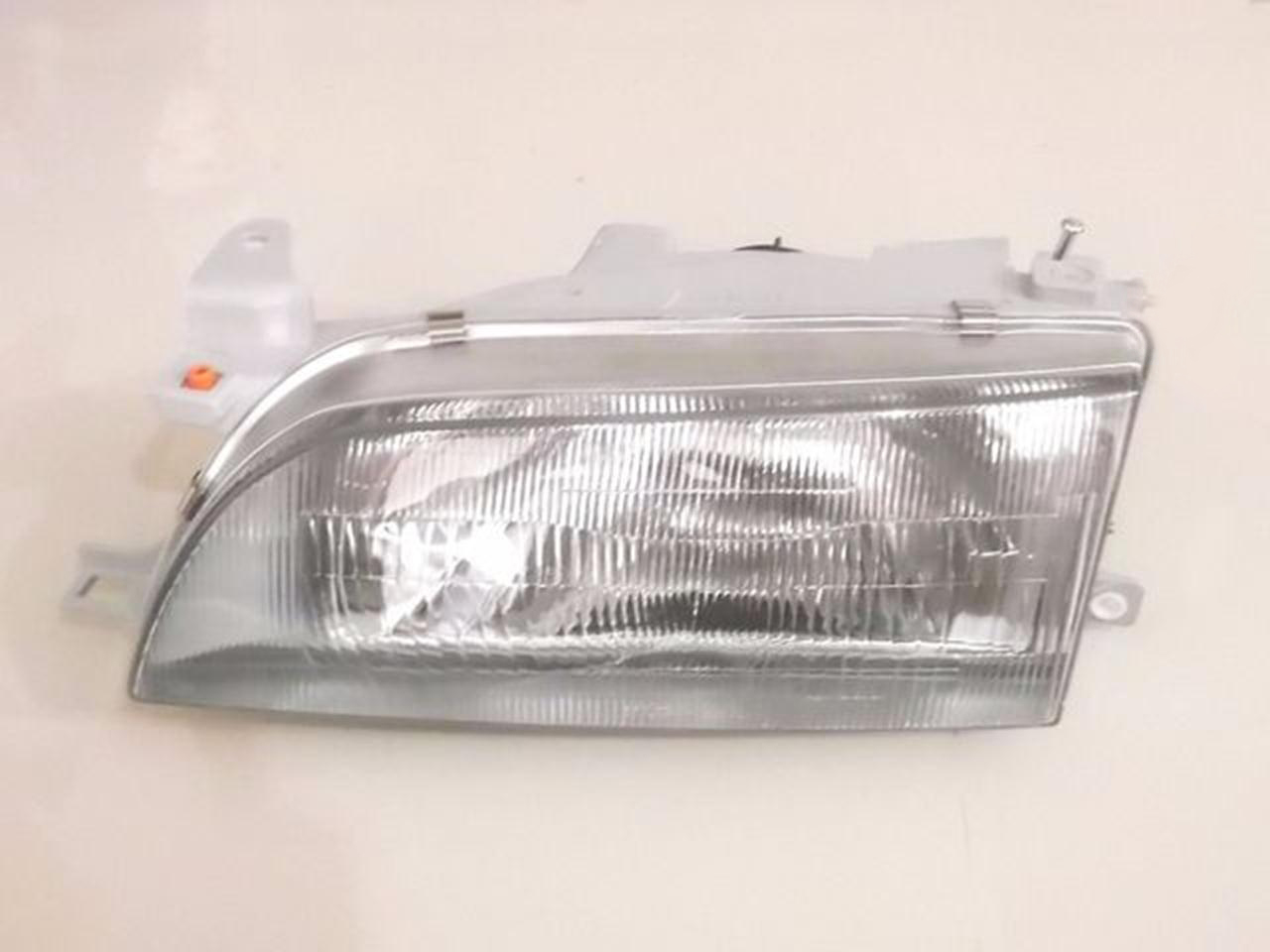 โคมไฟหน้า Toyota Corolla AE100 AE101 ข้่างซ้าย ไต้หวัน