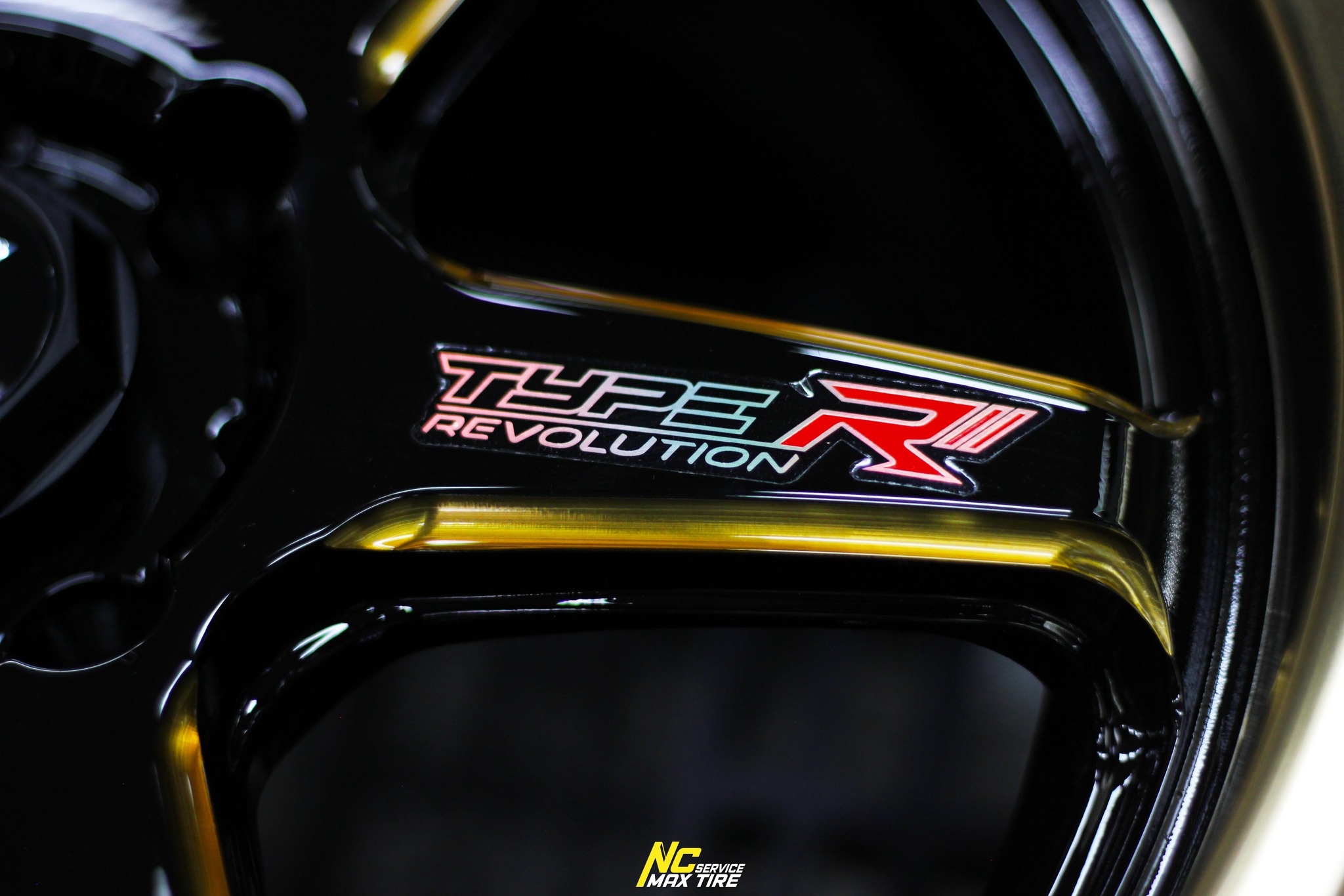 ล้อแม็กขอบ15 / Cosmis / Type-R Revolution / 15x7.0 4H100 ET35 / ล้อแม็กสีดำขอบไดร์ทอง+CNCข้างก้านทอง+เพลท / ล้อแม็กสวยๆ / ล้อแม็กสำหรับรถเก๋ง / City Car / Eco Car / NC