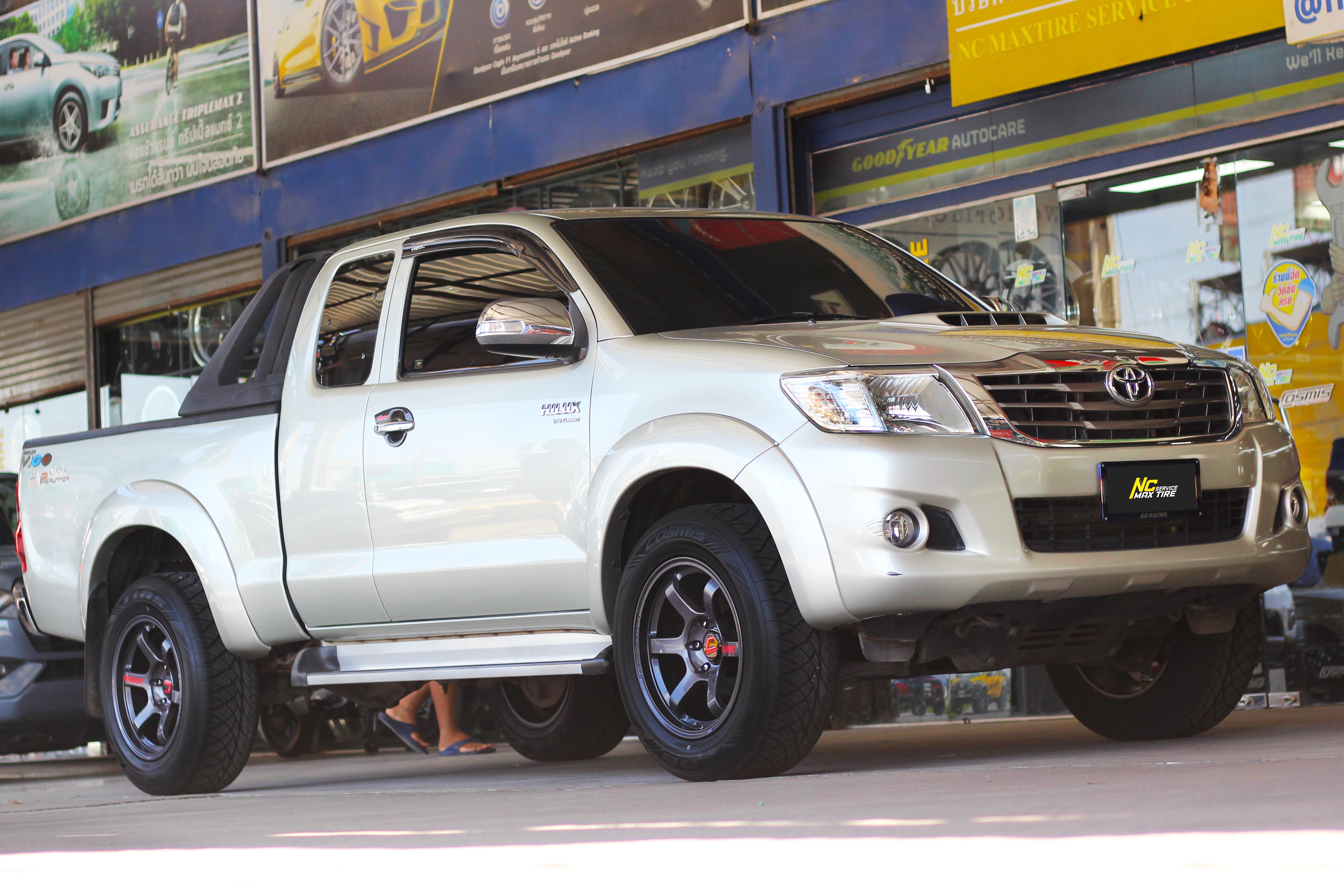 TOYOTA VIGO CHAMP / ล้อแม็กขอบ18 / Cosmis / RG-06SN / 18x9.0 6H139.7 ET0 / ล้อแม็กสีเทากัลเงาทั้งวงCNCหยอดตัวหนังสือแดงCNCตัวหนังสือที่ขอบ / T1RS / 265/60R18 / ล้อแม็กสำหรับรถกระบะ / ล้อแม็กสวยๆ / NCล้อแม็ก