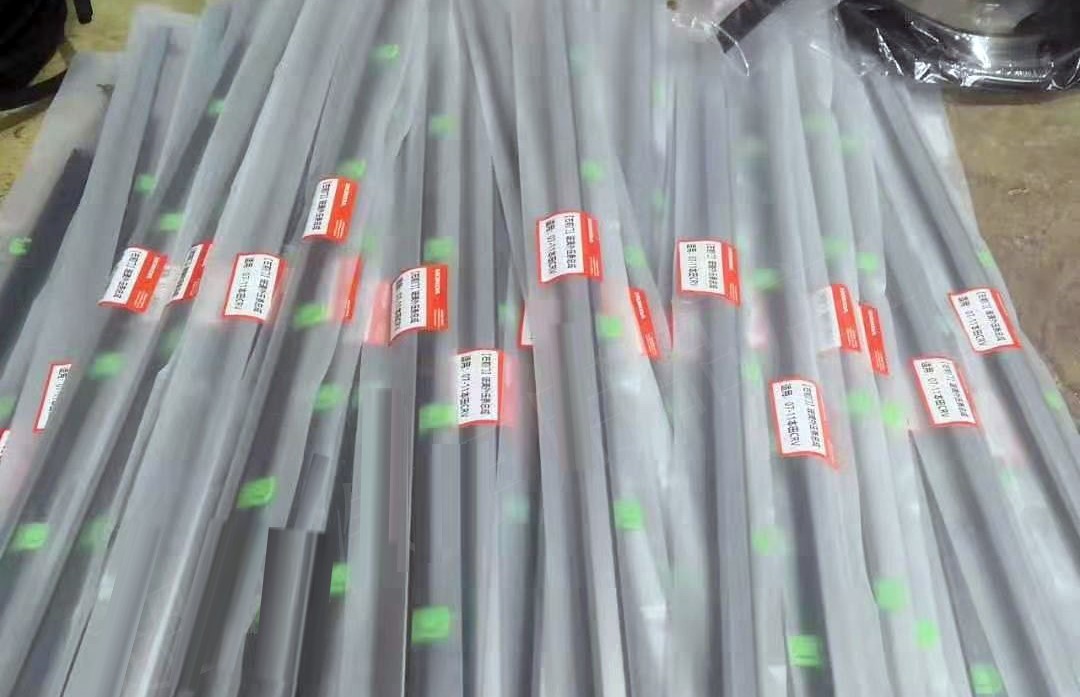 คิ้วรีดน้ำประตู พร้อมคิ้ว Stainless CRV G4