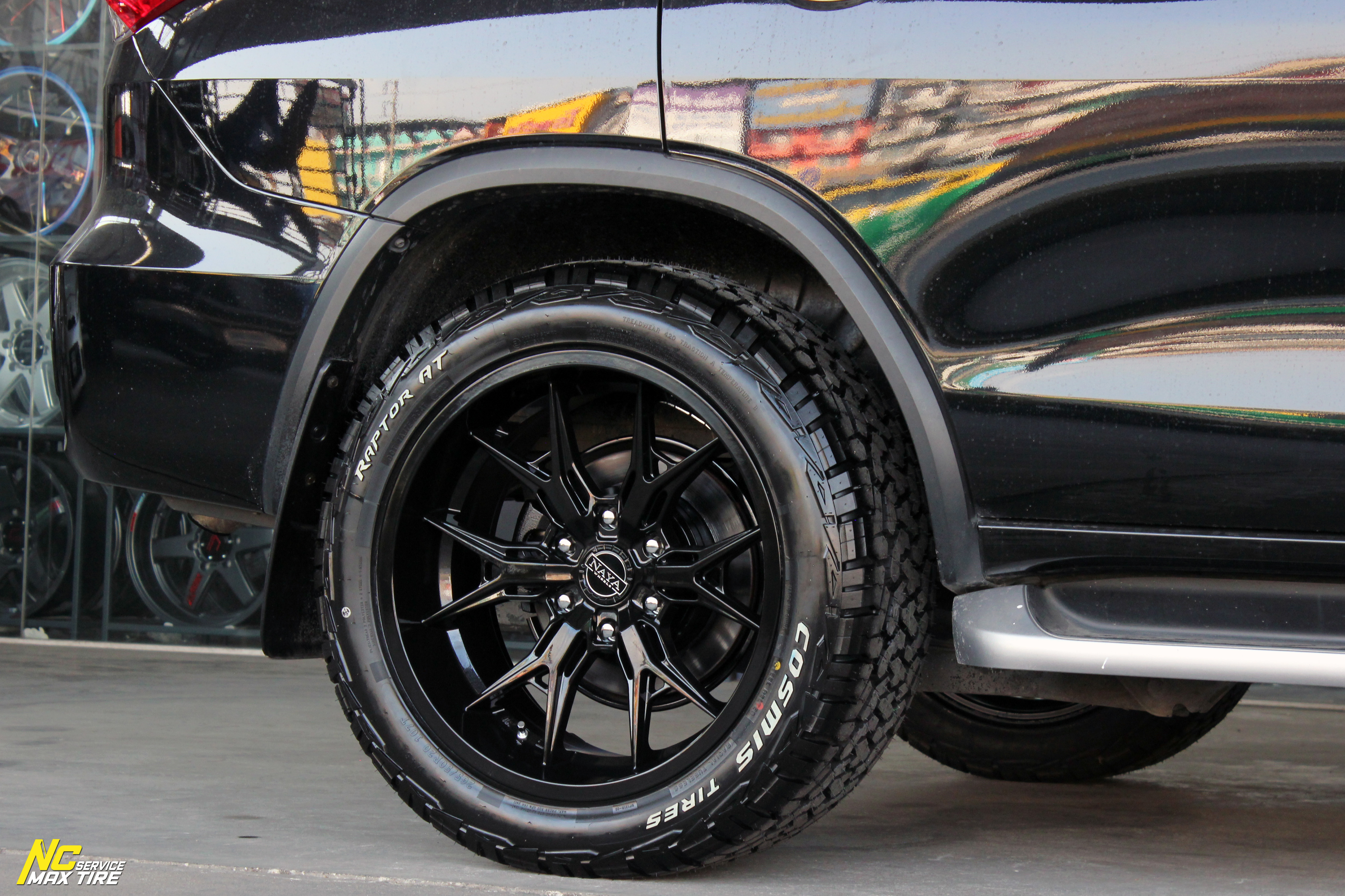 Toyota Fortuner / ล้อแม็กขอบ20 / NAYA / Alpha-T6 / ล้อแม็กสีดำเงาทั้งวง / Raptor AT / 265/50R20 / NCmaxtireService