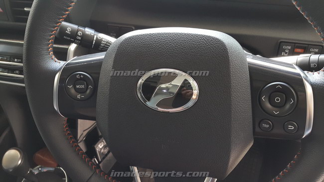 Logo NETZ หน้า หลัง และพวงมาลัย