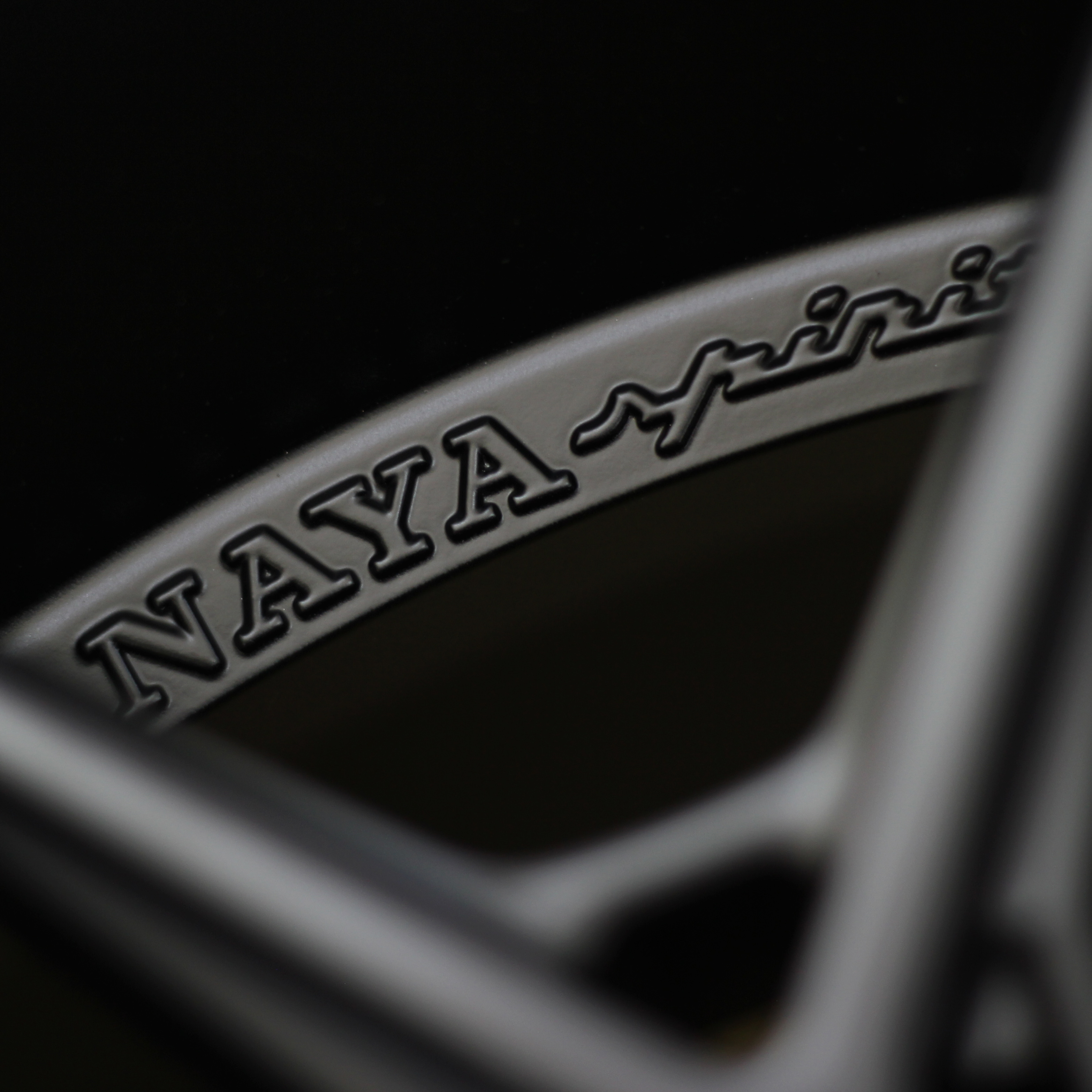 ล้อแม็กขอบ18 / Naya Alpha-T6 / ดำด้าน / 18x9.5 6H139.7 ET28.5