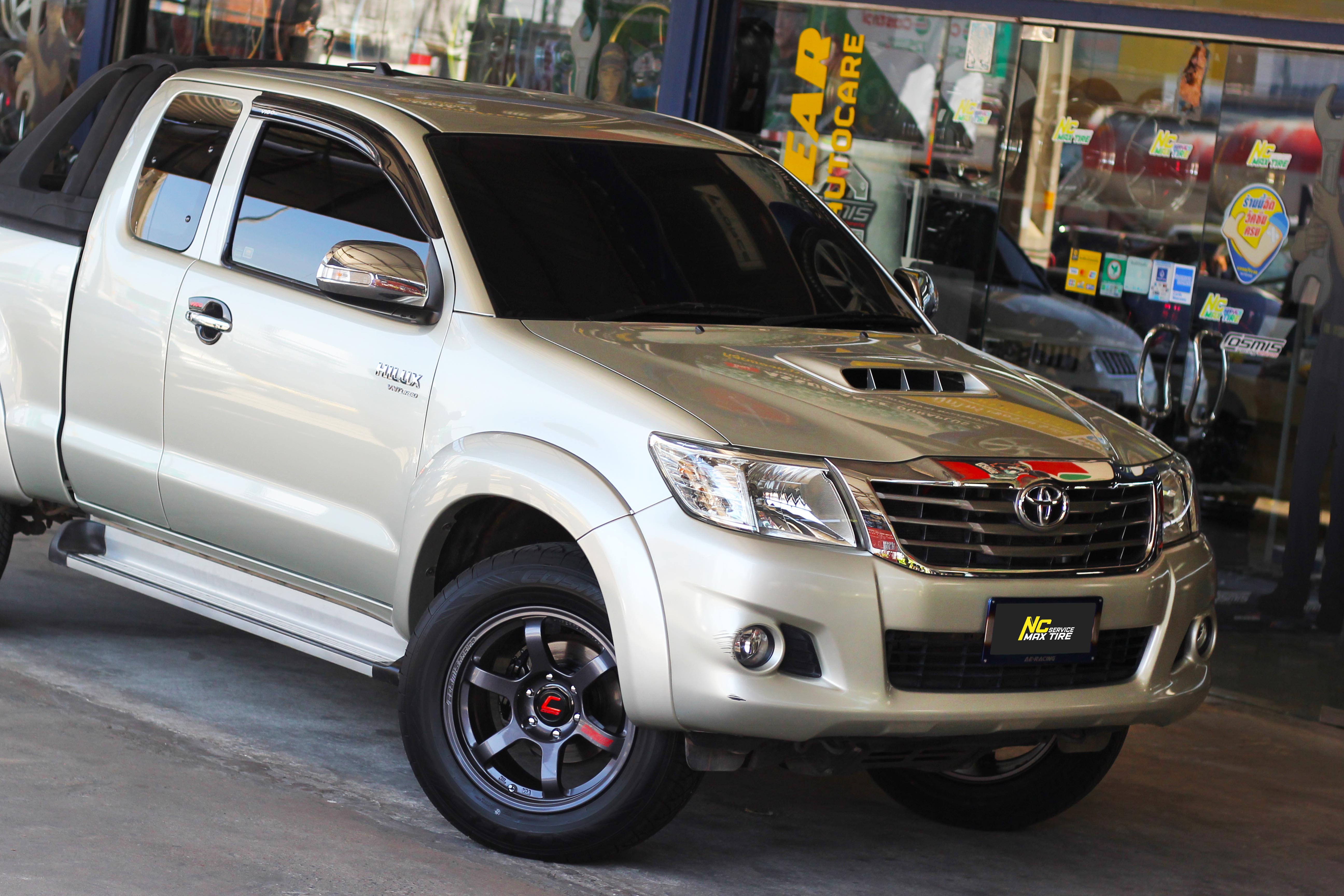 TOYOTA VIGO CHAMP / ล้อแม็กขอบ18 / Cosmis / RG-06SN / 18x9.0 6H139.7 ET0 / ล้อแม็กสีเทากัลเงาทั้งวงCNCหยอดตัวหนังสือแดงCNCตัวหนังสือที่ขอบ / T1RS / 265/60R18 / ล้อแม็กสำหรับรถกระบะ / ล้อแม็กสวยๆ / NCล้อแม็ก