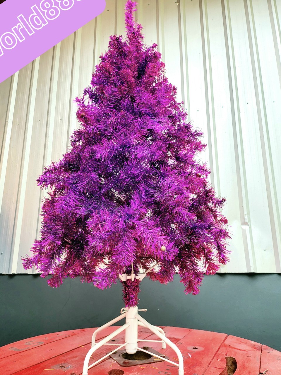 ต้นคริสต์มาสปลอมตกแต่งใหม่ล่าสุดในปี2023