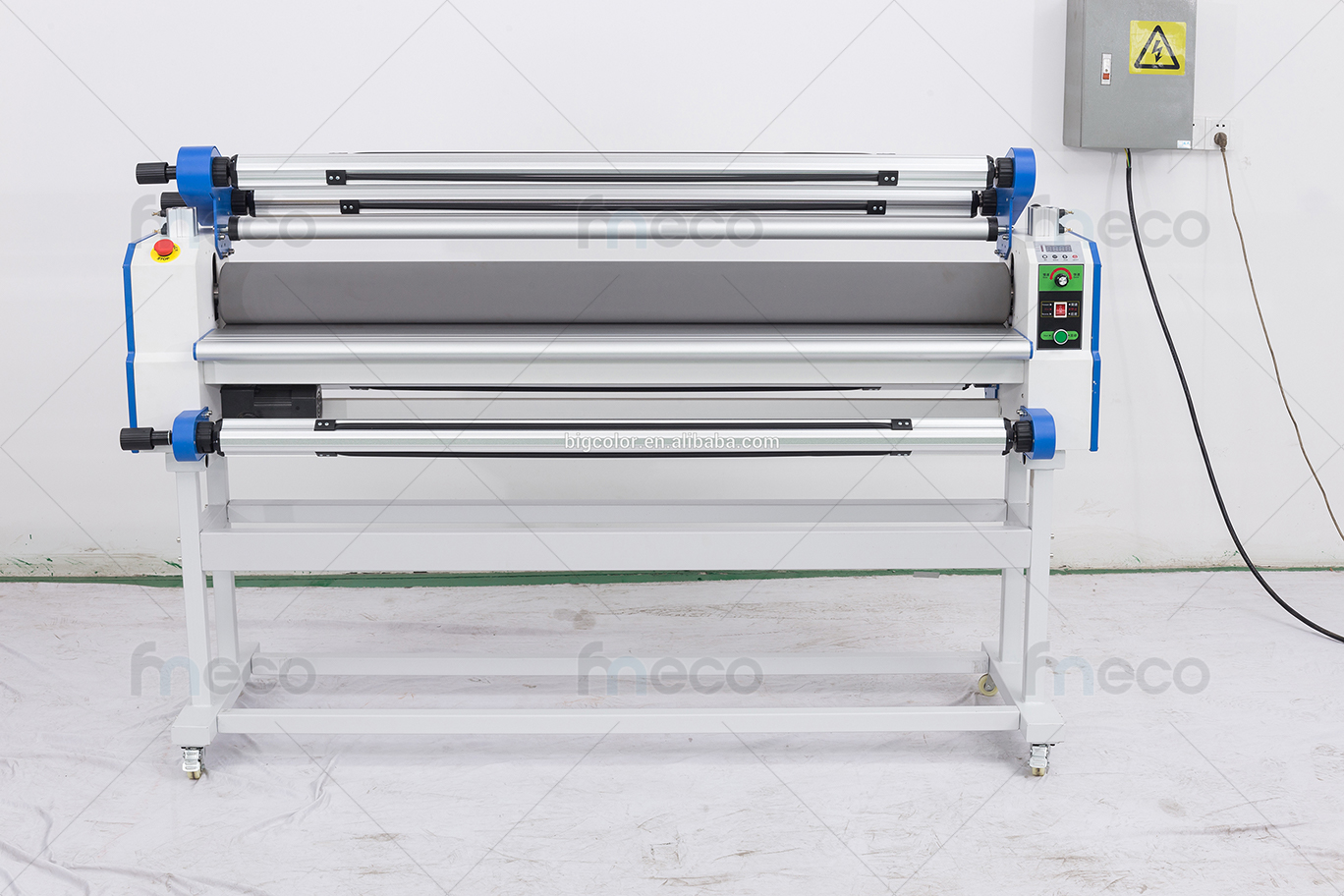 เครื่องเคลือบ ไฟฟ้า แบบอัตโนมัติ เครื่องรีดสติ๊กเกอร์ เครื่องเคลือบแผ่น เคลือบฟิล์ม เครื่องเคลือบบัตร พร้อมสแตนด์ ขนาด 1.6 เมตร