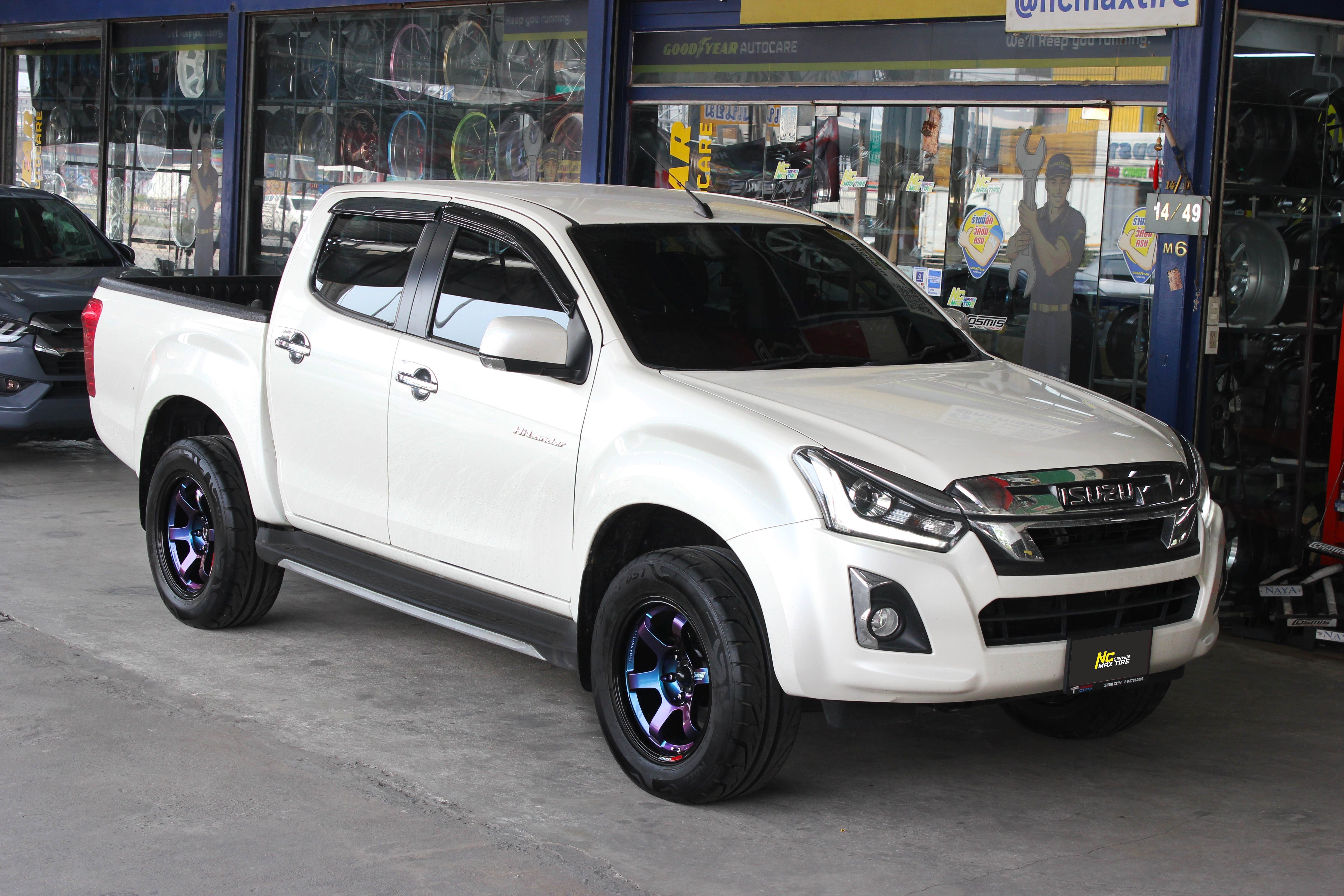 Isuzu D-max / ล้อแม็กขอบ18 / ล้อแม็กสวยๆ / ล้อแม็กรถกระบะตัวสูง / Cosmis / RG-06S / ล้อแม็กสีพิเศษ / Custom Color / Power Blue / 18x9.0 6H139.7 ET0 / ล้อแม็กสีน้ำเงินเฉดพาวเวอร์+ขอบดำเงา+เพลท / NC