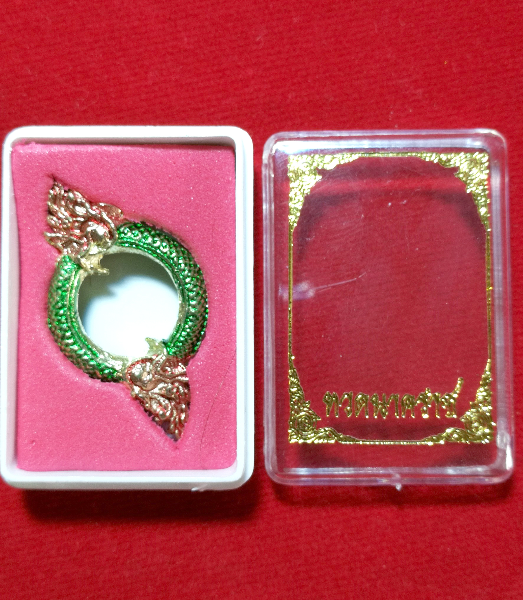 บ่วงนาคราช 2 เศียรเนื้อทองเหลือง-ลงยาเขียวแดง (ขายขั้นต่ำ 100 ชิ้น)