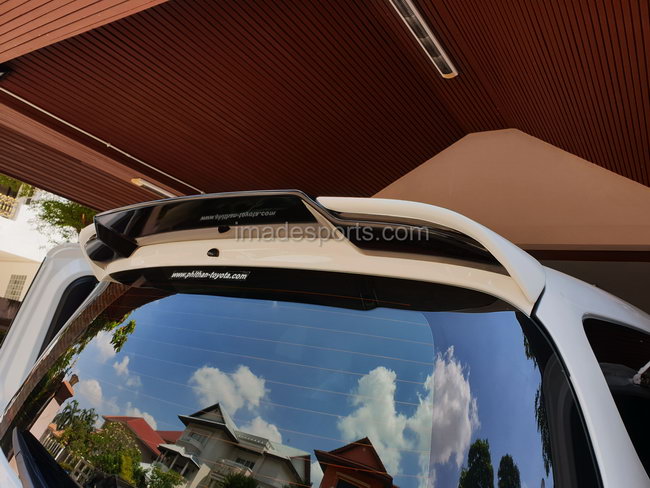 Spoiler แบบ Modelista สำหรับ Toyota Sienta