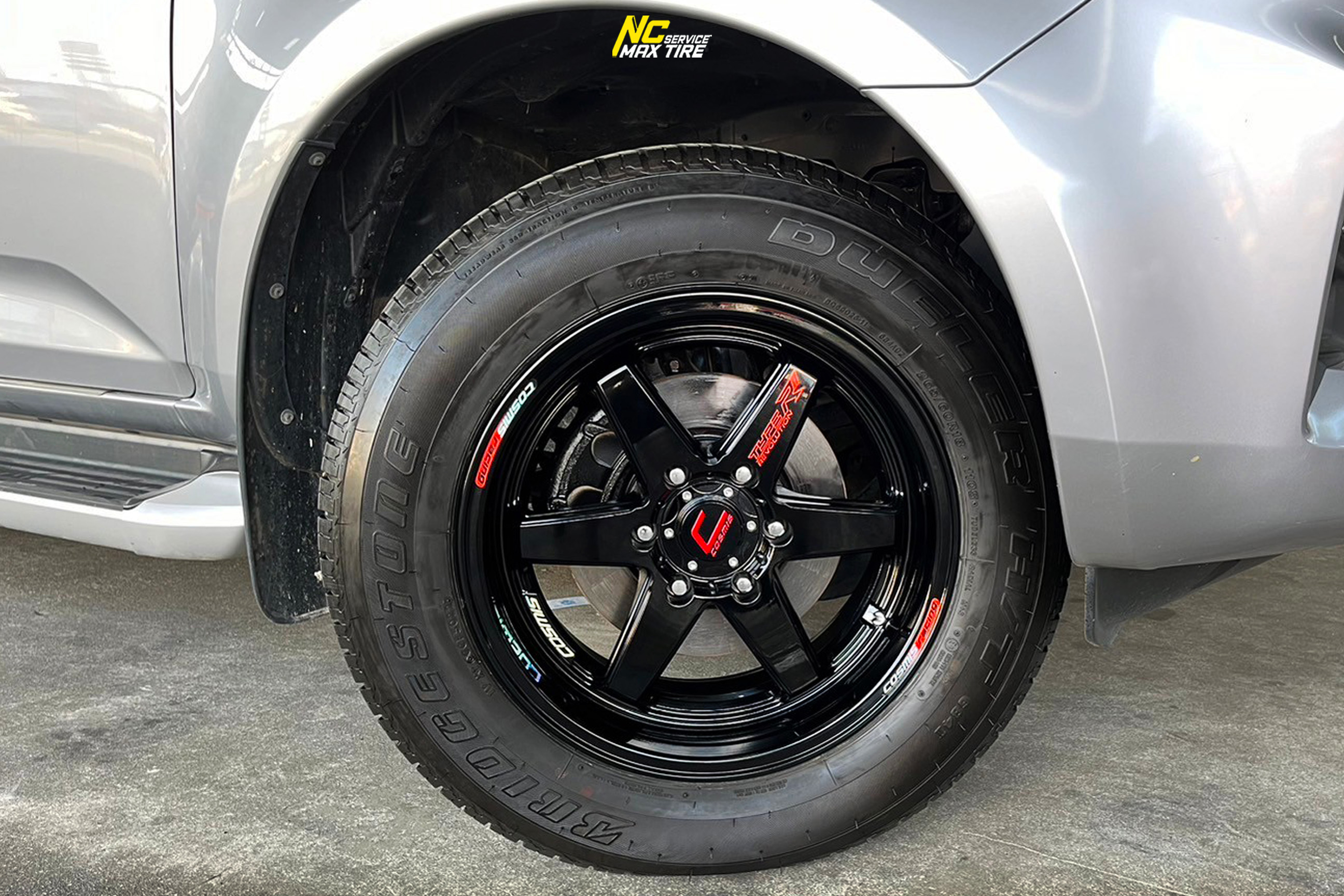 Isuzu D-Max / ล้อแม็กขอบ18 / Cosmis / Type-R / Revolution / 18X9.5 6H139.7 ET25 / ล้อแม็กสีดำเงาทั้งวง / ล้อแม็กสำหรับรถกระบะ