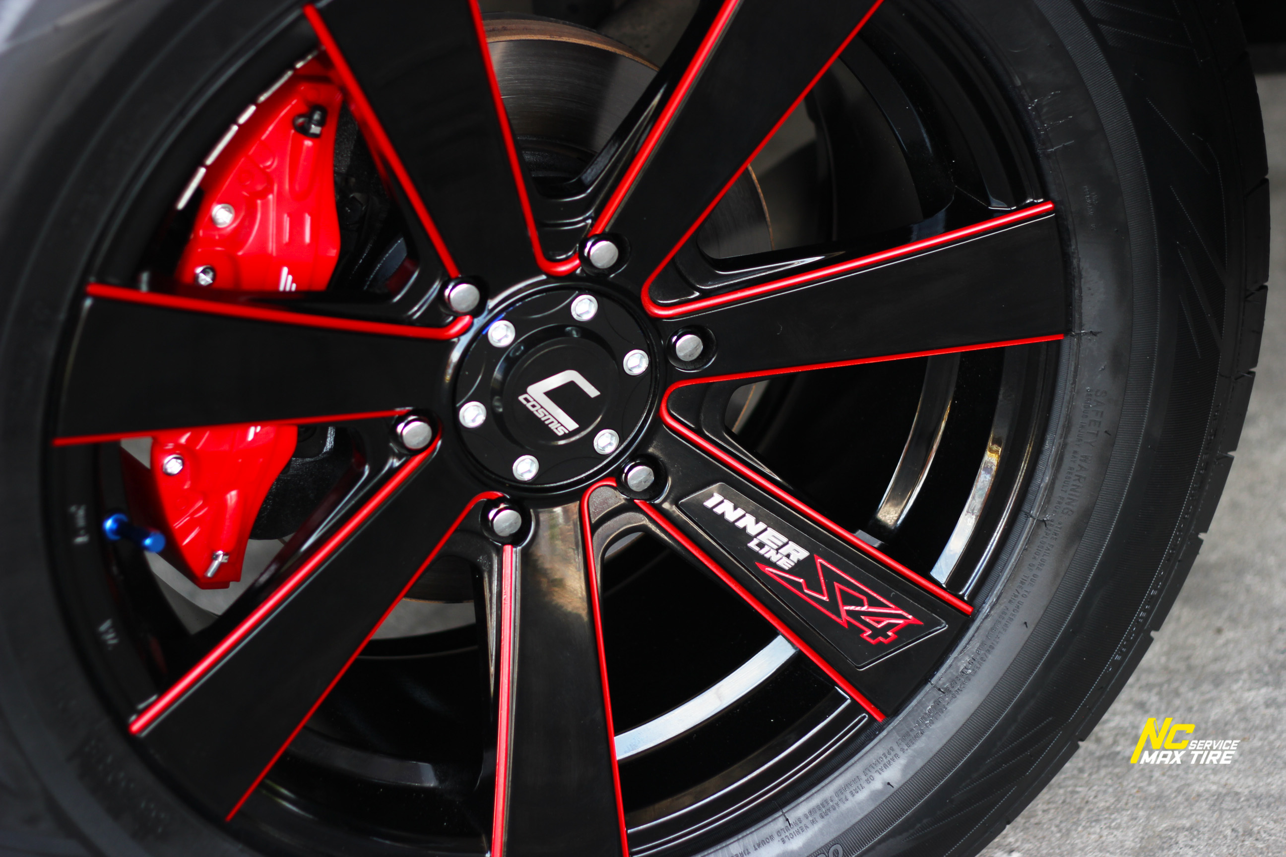 Isuzu D-max ตัวสูง / ล้อแม็กขอบ18 / Cosmis / InnerlineS4 / ล้อแม็ก7ก้านทรงใบพัด / ล้อแม็กสีดำCNCข้างก้านแดง / 18x8.5 6H139.7 ET35