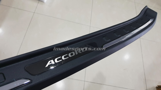 กาบฝาท้ายกันชน ด้านนอก Accord G10