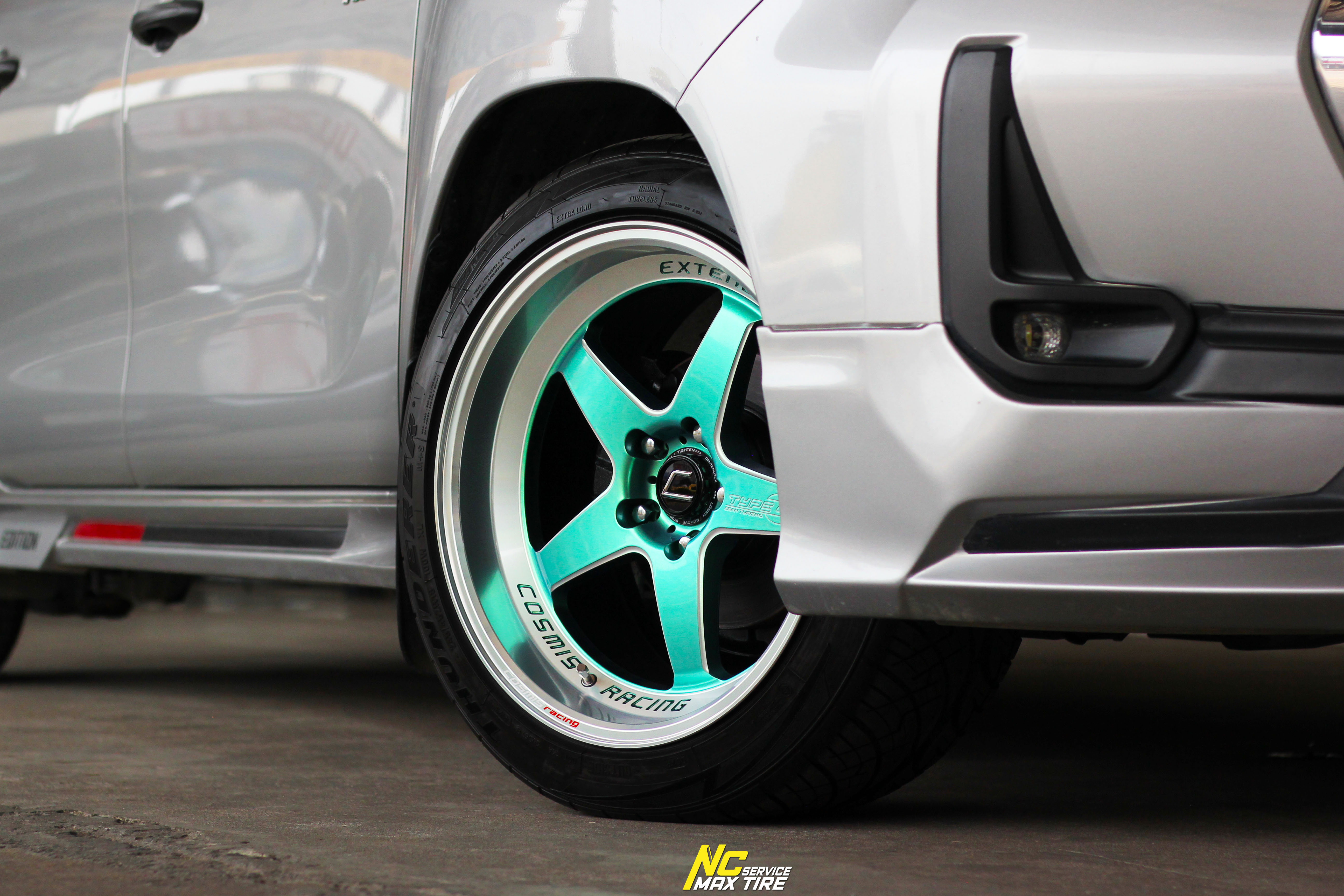 Toyota Revo / Z-Edition / ล้อแม็กขอบ18 / Cosmis / Type-G GrandTurismo / 18x9.5/10.5 6H139.7 ET12/8 / ล้อแม็กสีเขียว+ขอบเงา+CNCข้างก้าน+ตัวหนังสือ / ล้อแม็กสีพิเศษ / Custom Color / ล้อแม็กสวยๆ / NC