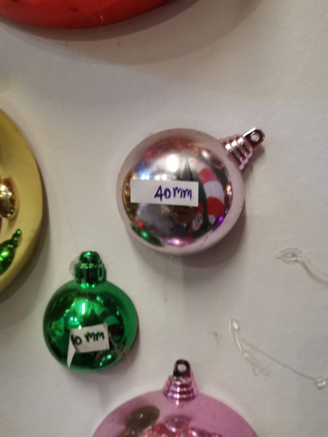 แบบลูกบอลคริสต์มาสขนาดต่างๆ