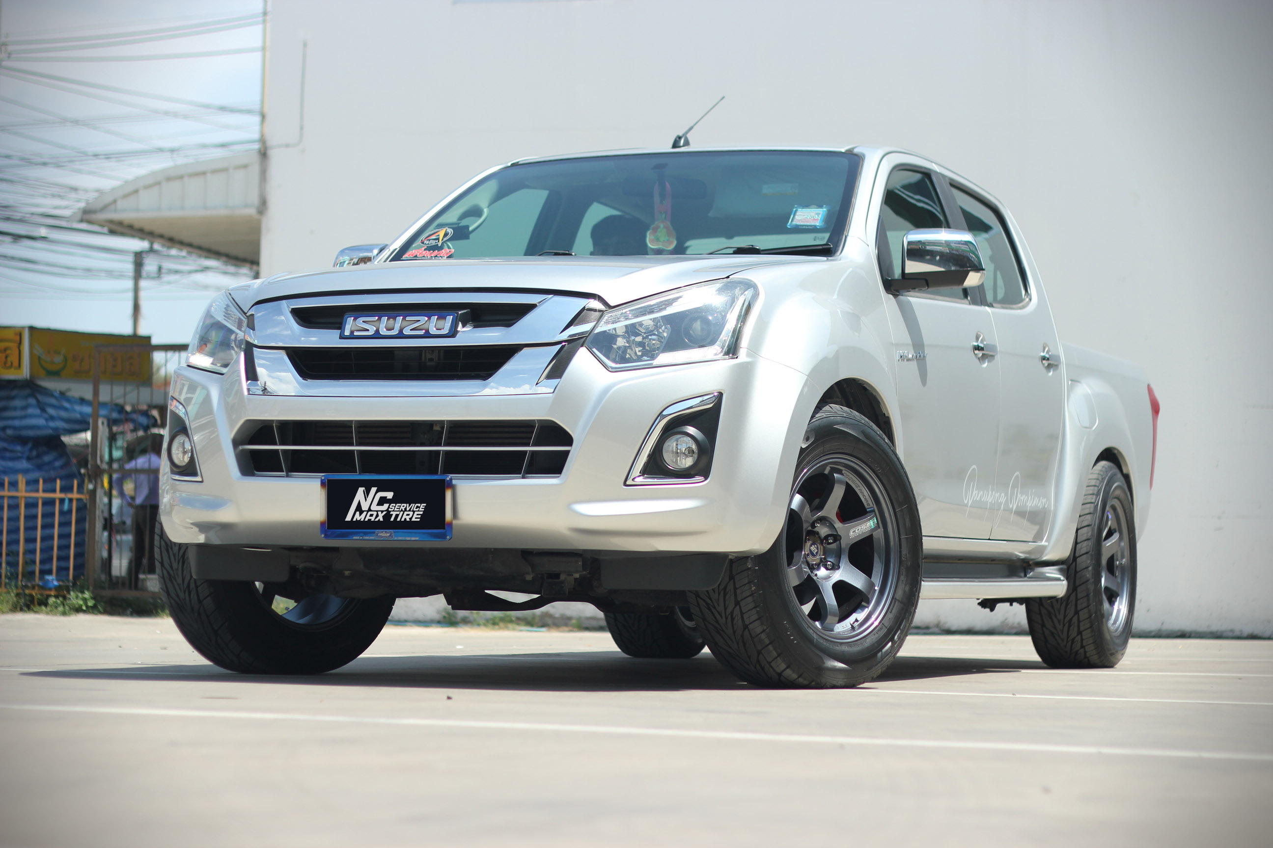 [ NCชลรีวิว.EP49 ] ยีราฟแคะ อัดยาง265/60R18 / ISUZU D-MAX / 18x9.0 6H139.7 ET0 / Cosmis RG-06S