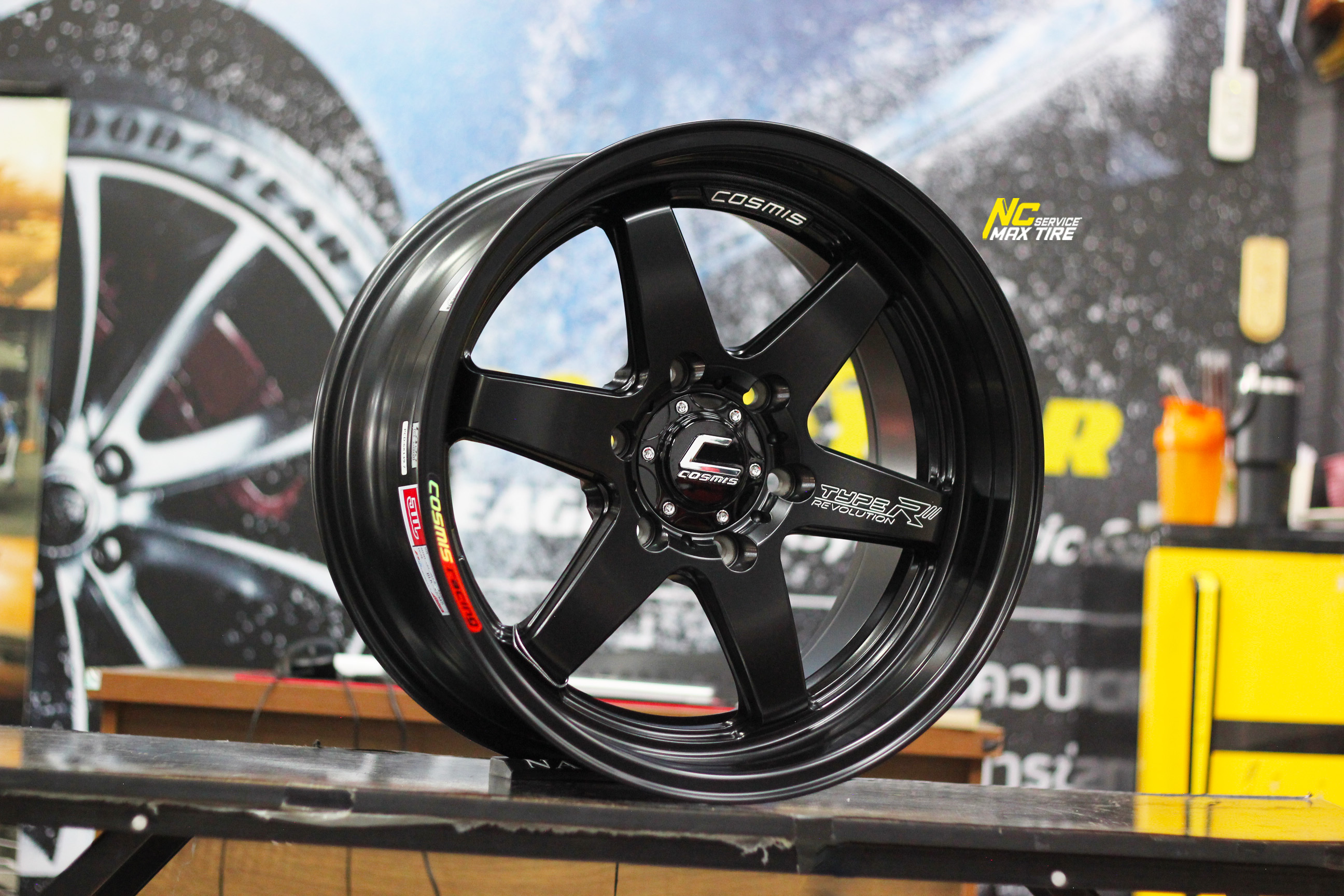 ล้อแม็กขอบ18 / Cosmis Type-R Revolution / 18x9.5/10.5 6H139.7 ET27/32 / SUV / PPV / กระบะตัวเตี้ย / กระบะตัวสูง / NC