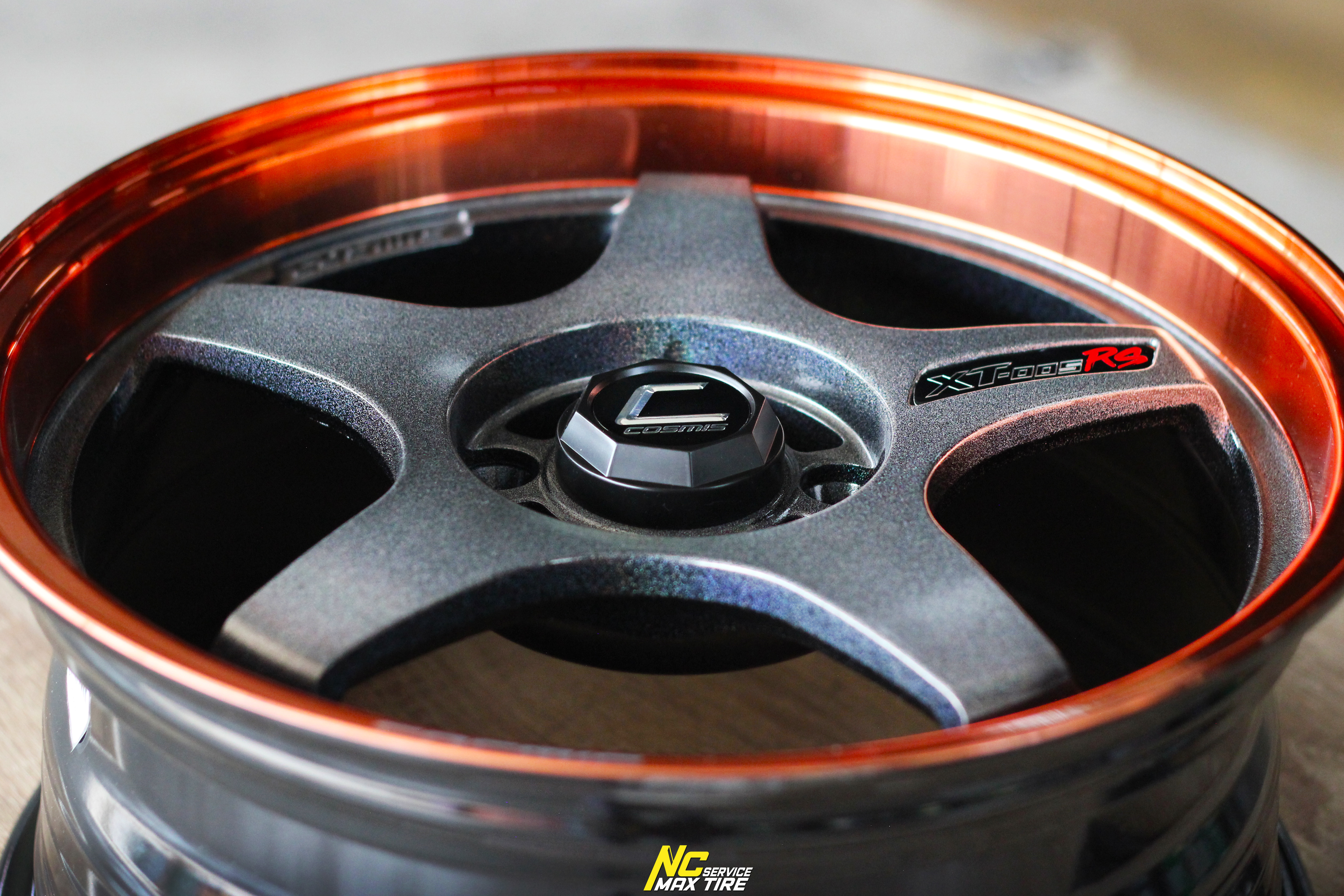 ล้อแม็กขอบ15 / Cosmis / XT-005RS / ล้อแม็กสีพิเศษ / Custom Color / 15x7.0 4H100 ET35 / Power Silver Black / Orange Gold