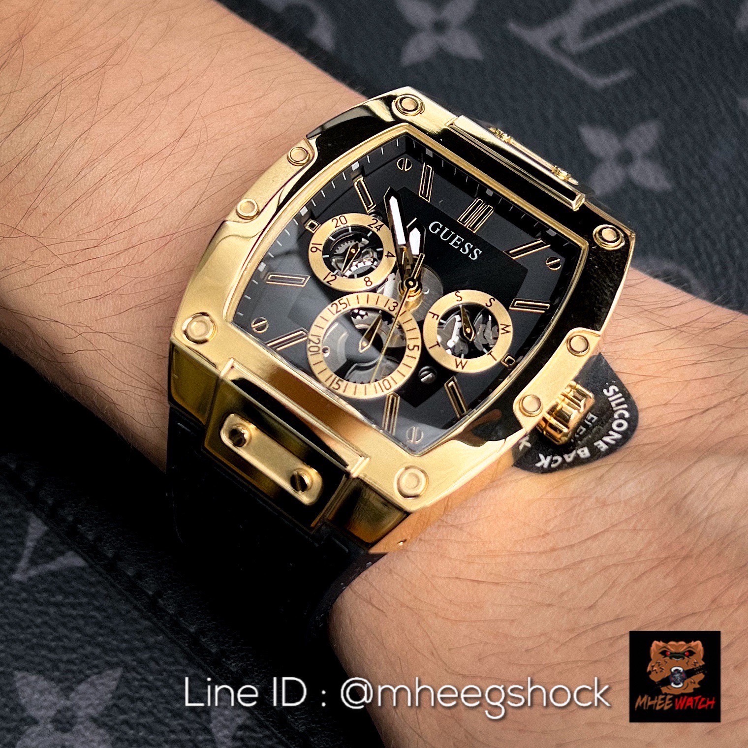 Guess Watch Chronograph Gold Series Stainless Case Rubber Strap GW0202G1