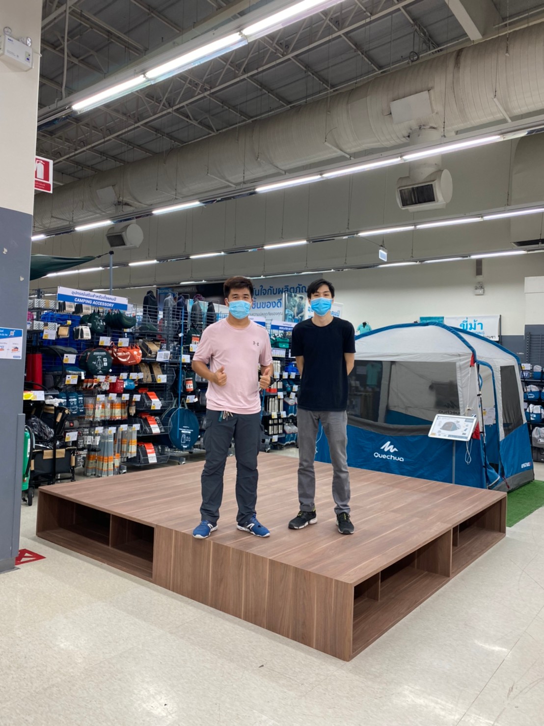 ชั้นวางสินค้า (Decathlon)