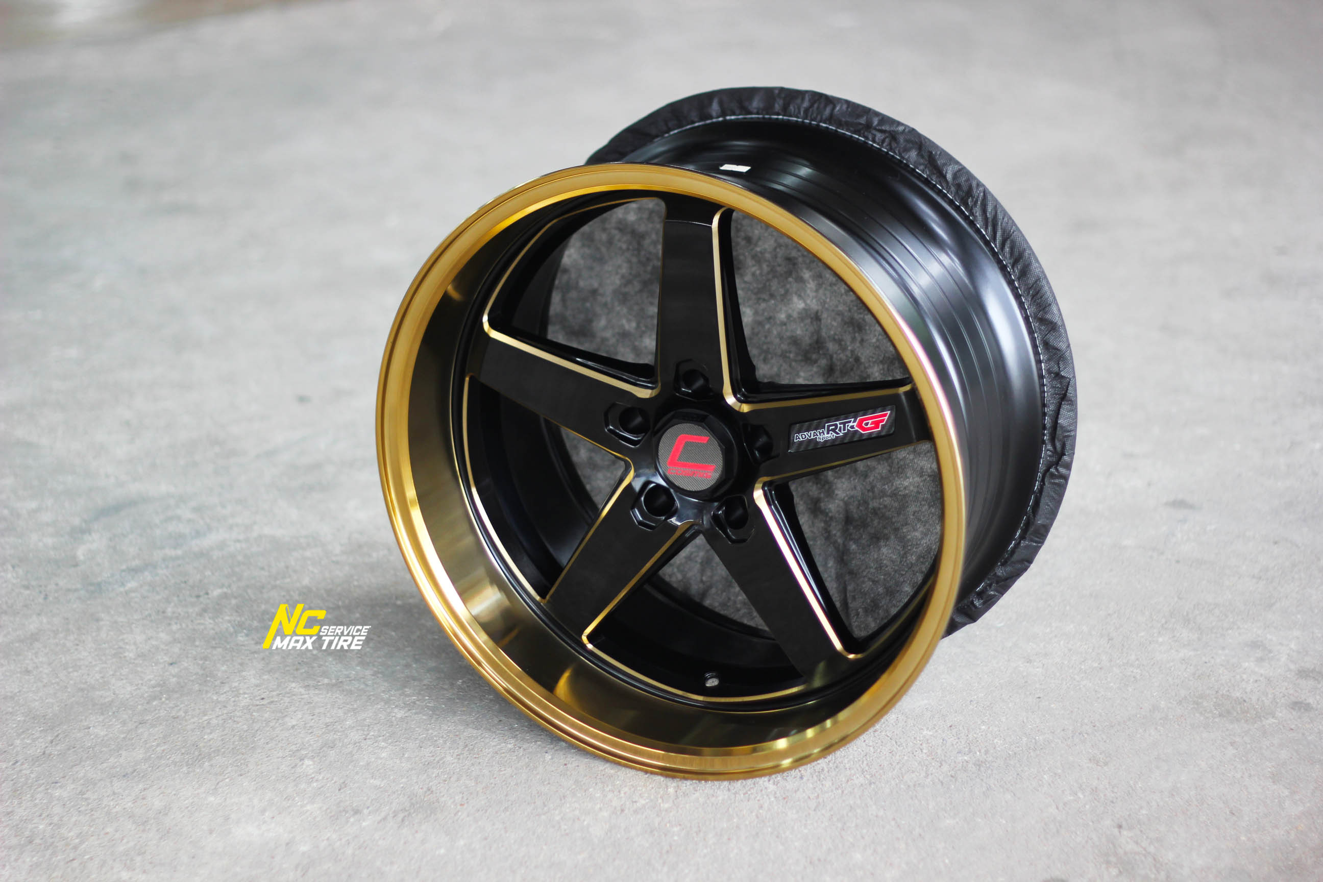 ล้อแม็กขอบ18 / Cosmis / RT-G / ล้อแม็กสีดำขอบทอง / 18x9.5 ET12 5H114.3 / ล้อแม็กสำหรับกระบะตัวเตี้ย / NCmaxtireService