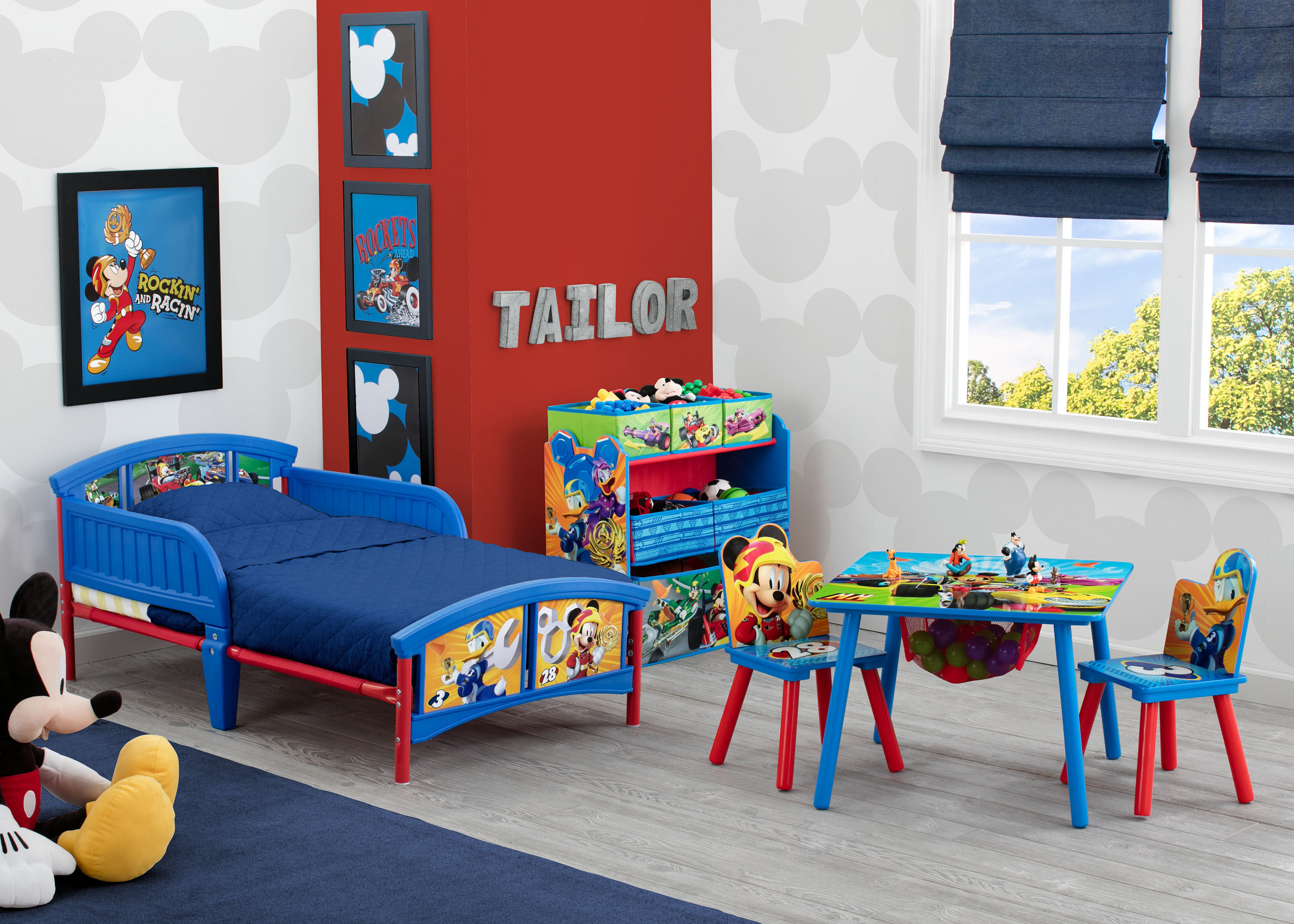 Delta Children Plastic Toddler Bed, Disney Mickey Mouse