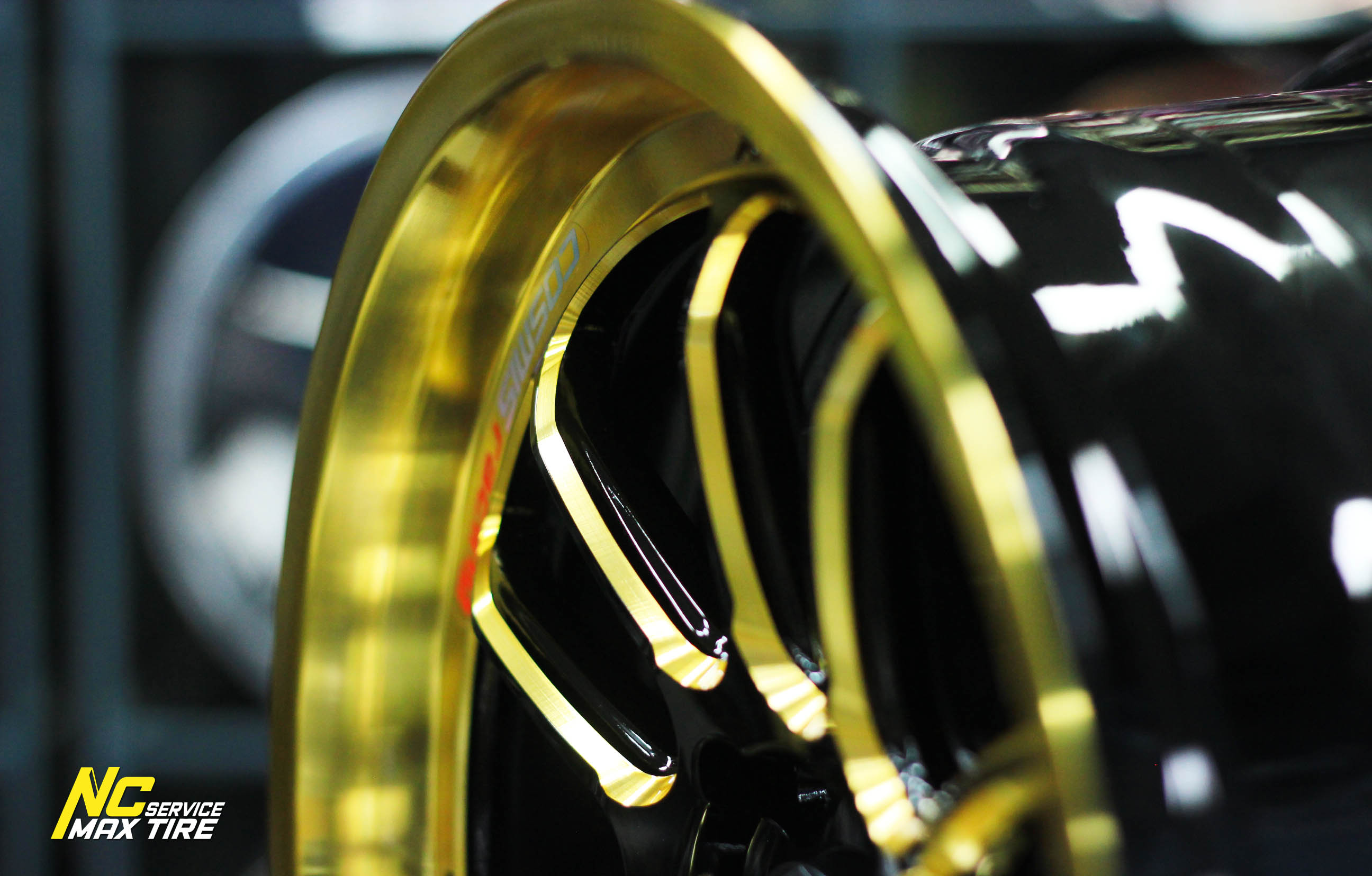 ล้อแม็กขอบ15 / Cosmis XT-206R / Custom Color / ทองสะท้อนแสง / 15x8.0 4H100 ET30