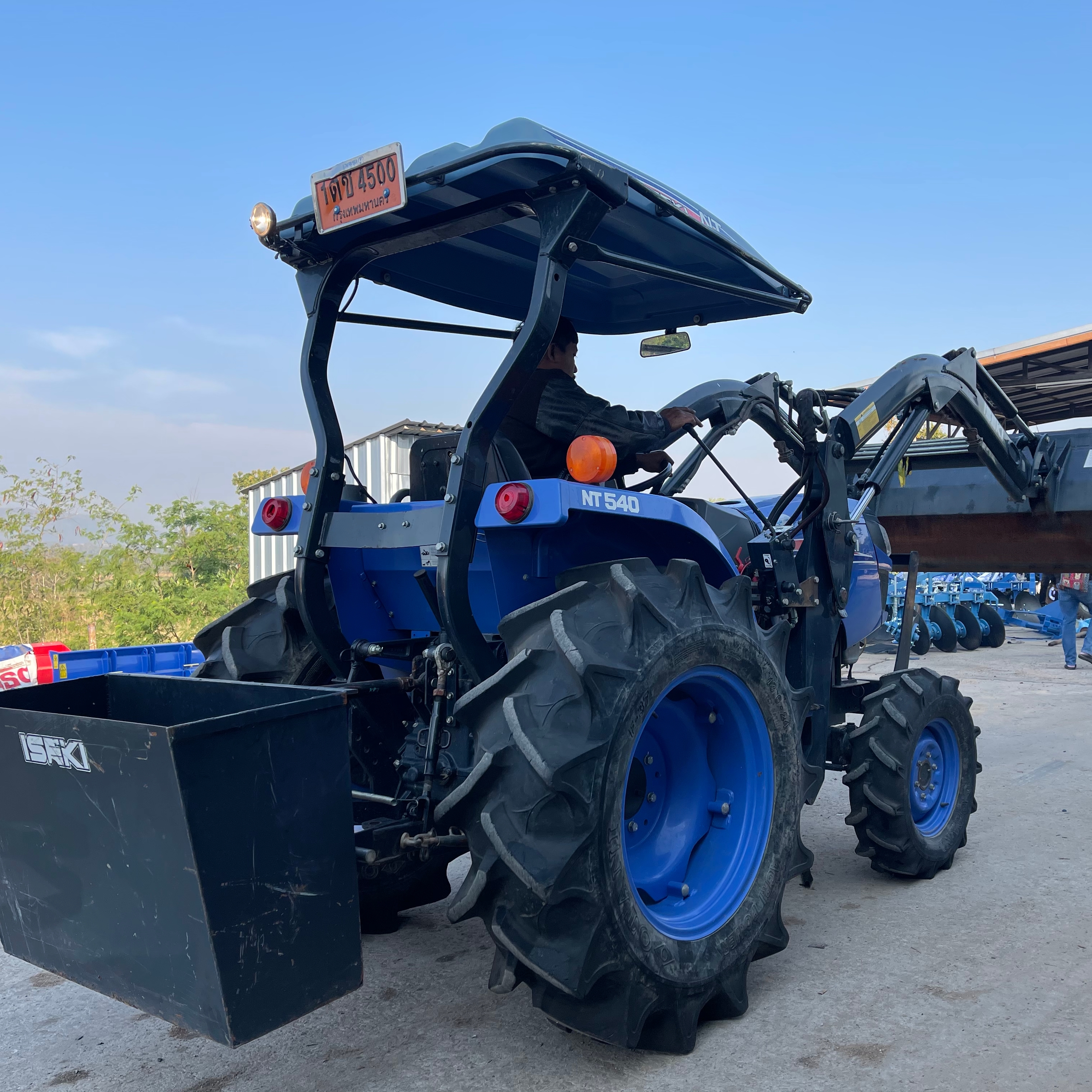 รถไถอิเซกิมือสอง สวย 40 แรงม้า+ บุ้งกี๋ NT540 ราคาไม่แพง