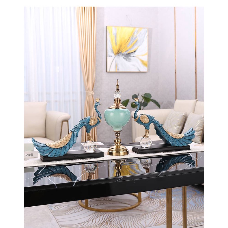 CT145B098 FAMITOSS นกยูงบนลูกแก้ว โมเดลนกยูง ของแต่งห้องทำงาน ของแต่งบ้าน