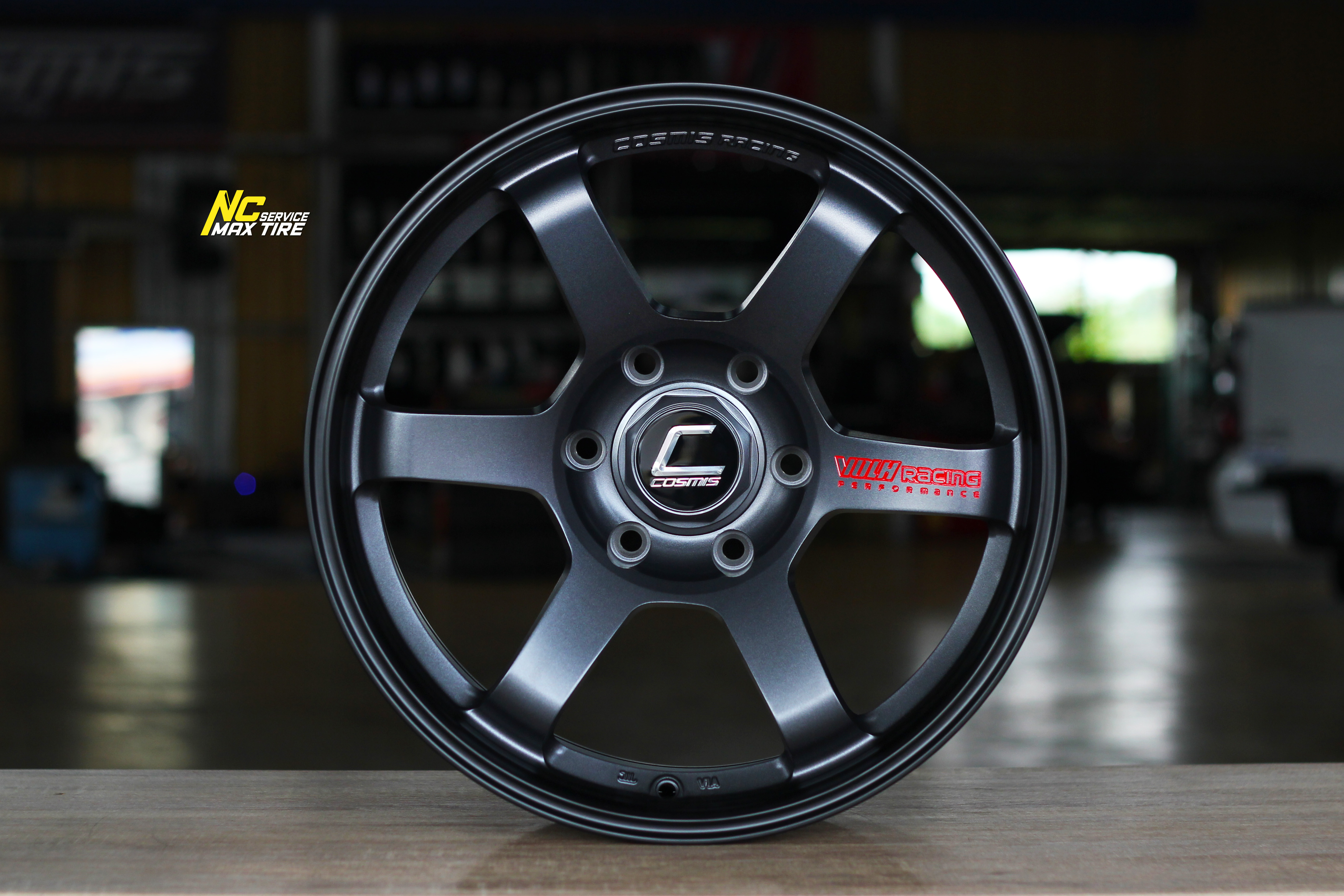 ล้อแม็กขอบ18 / Cosmis / RG-06SR / ล้อแม็กสำหรับรถกระบะ / SUV /PPV / 18x9.0 6H139.7 ET0 / ล้อแม็กสีกัลเทา+ตัวหนังสือแดงที่ก้าน / NC