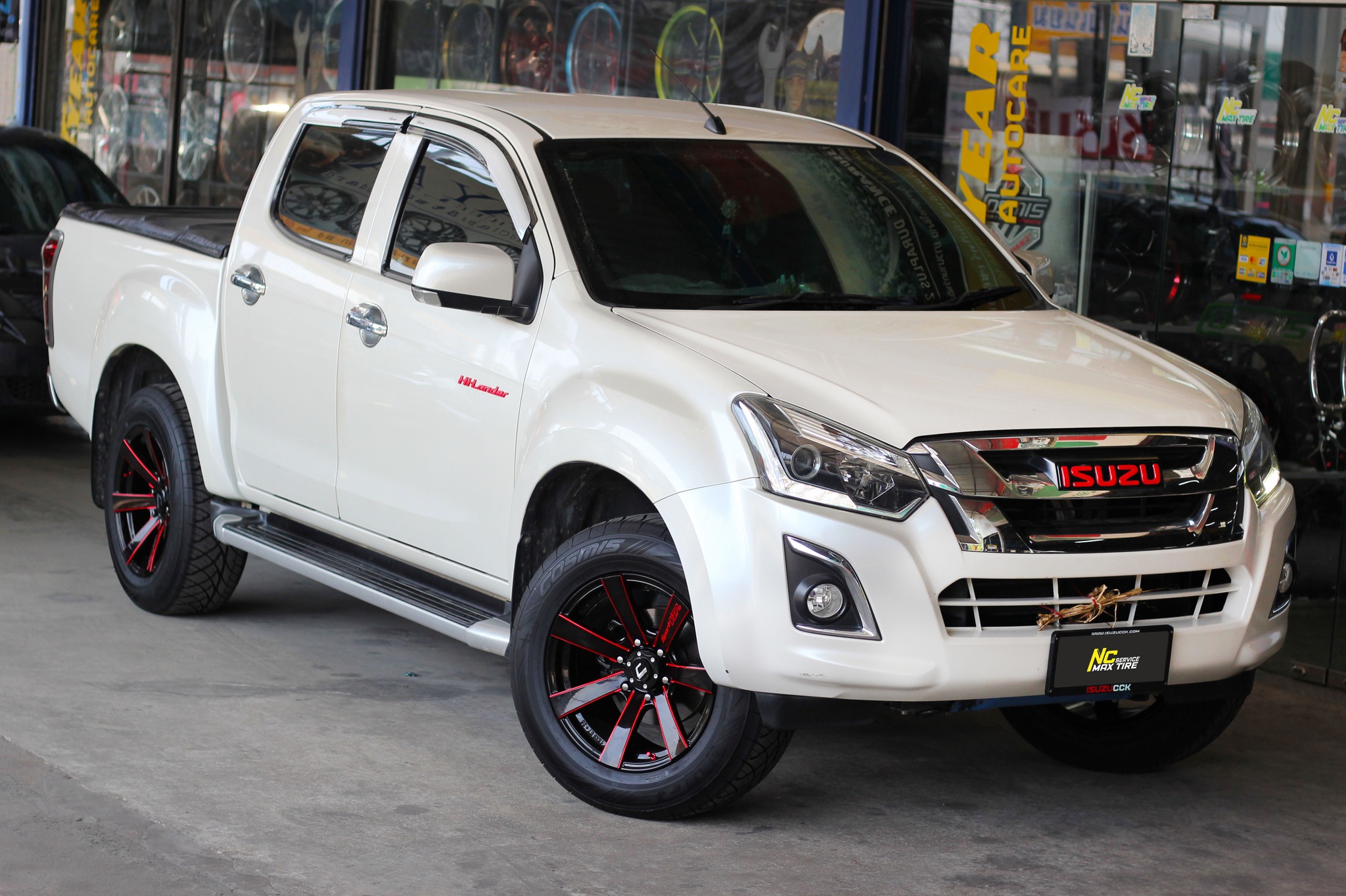 ISUZU D-MAX / ล้อแม็กขอบ18 / ล้อแม็กสำหรับรถกระบะ / Cosmis / FATTAH SPORT-VIP / 18x9.0 6H139.7 ET25 / T1RS / 265/60R18 / SUV / PPV / NC