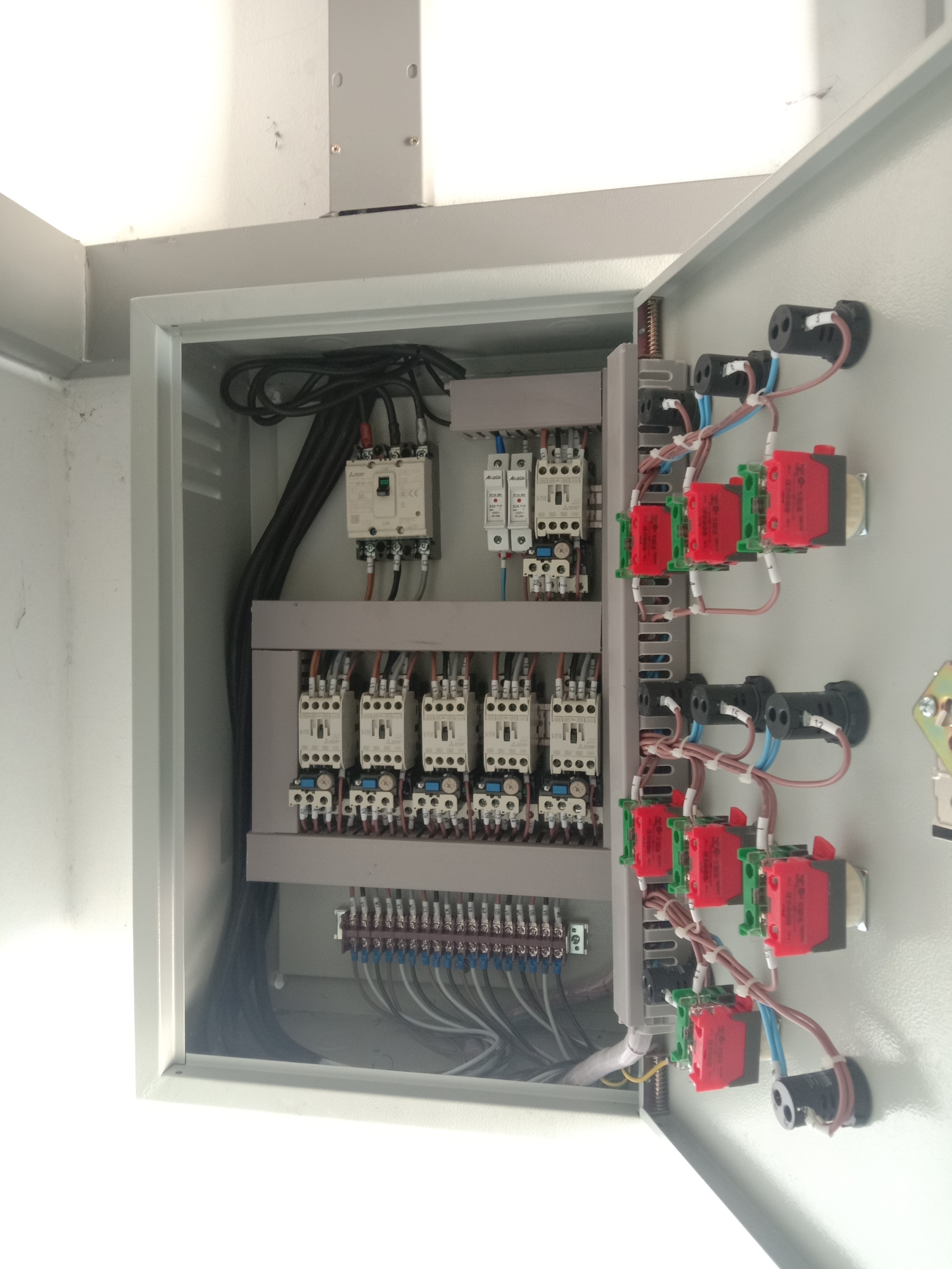 ผลงาน - ระบบตู้คอลโทรล