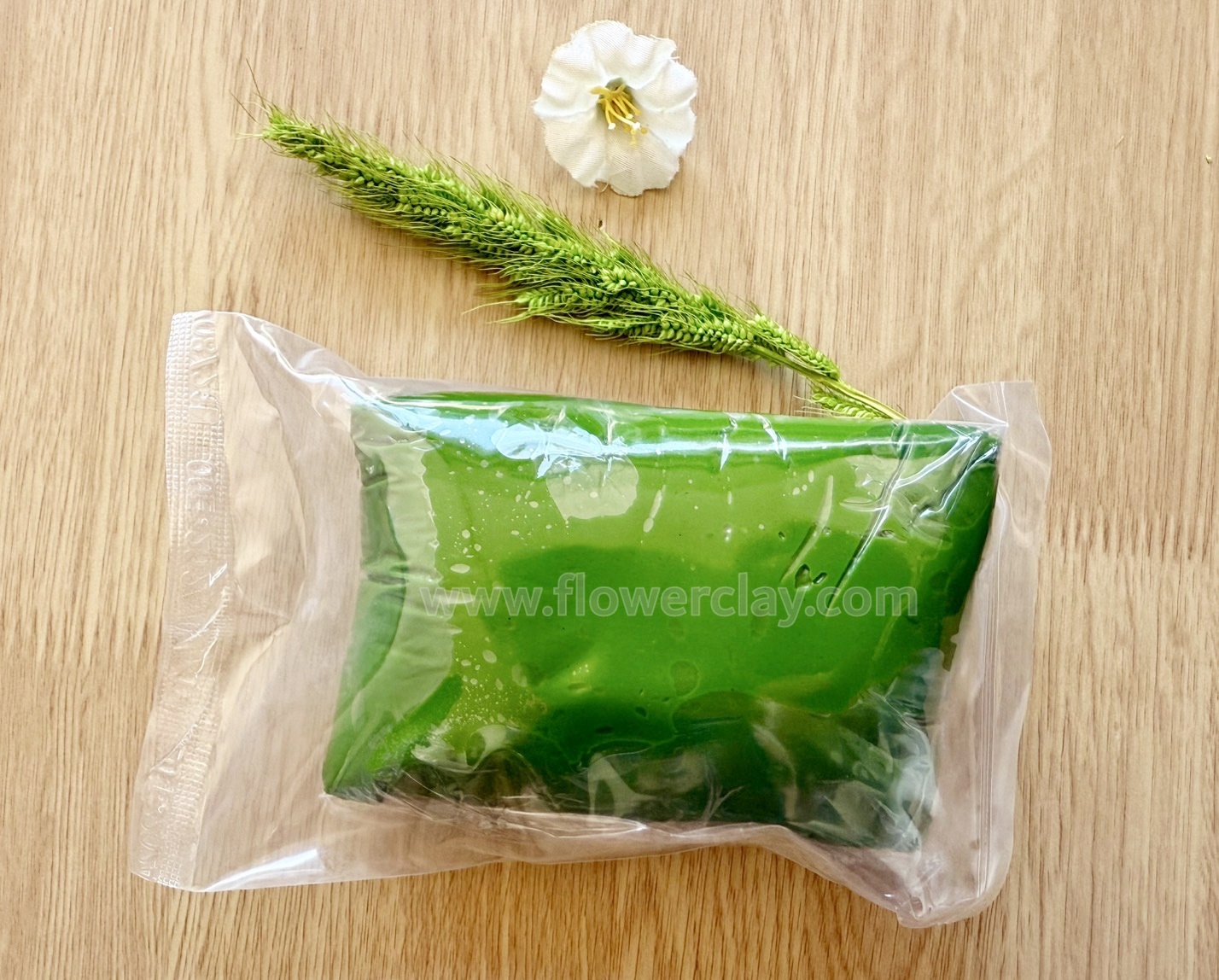 Thai clay mix green color 250 gr.