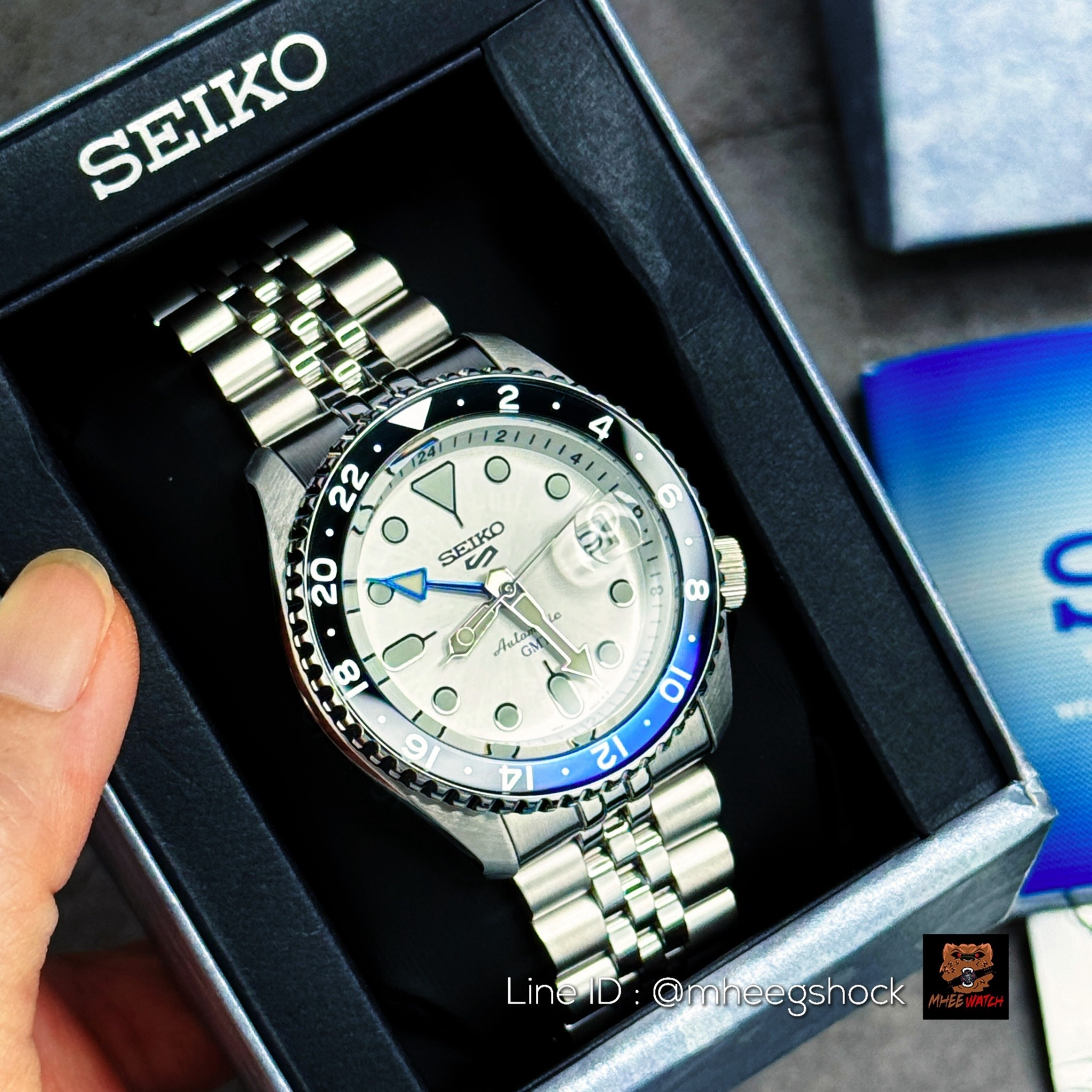 Seiko 5Sports GMT Snow WHITE BLUE Dial SKX Series SSK033K1