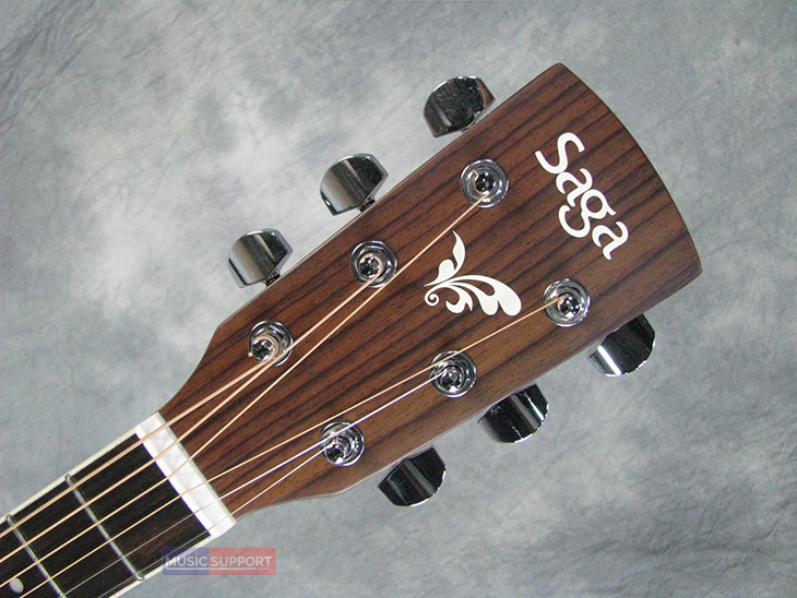 Saga SA700C กีตาร์โปร่ง