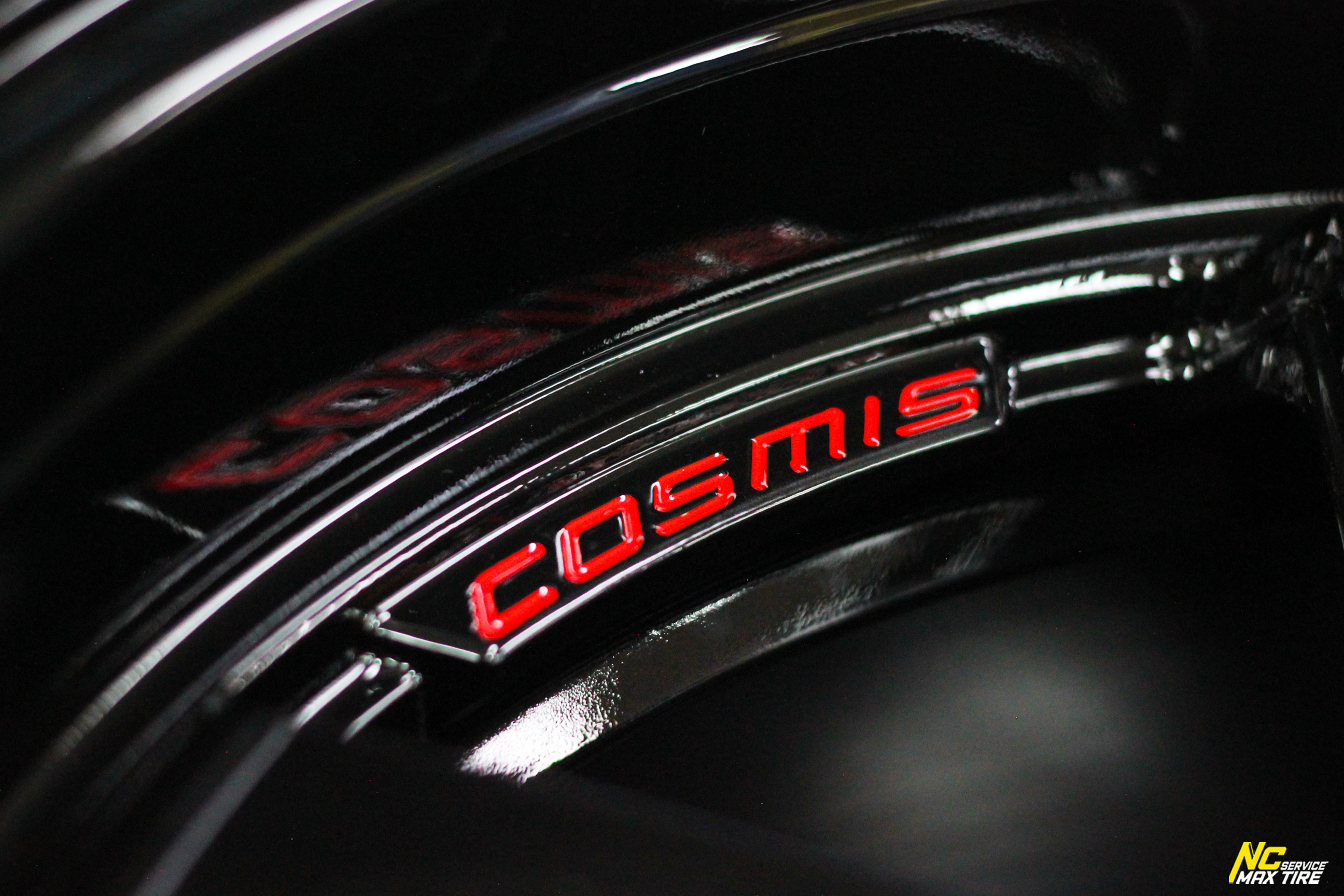 Type-r revolution / ล้อแม็กขอบ18 / Cosmis / Type-R Revolution / 18x9.5/10.5 6H139.7 ET27/32 / ล้อแม็กสีดำเงาทั้งวง / SUV / PPV / กระบะตัวเตี้ย / กระบะตัวสูง / NC