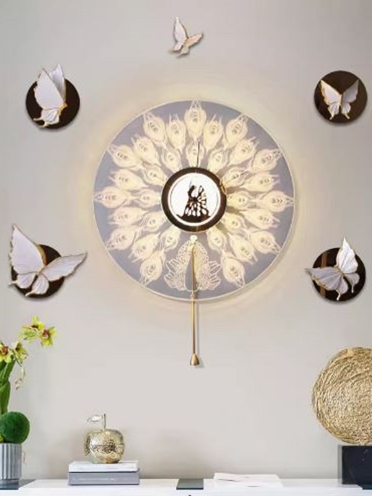 CT222C052 INTERY นาฬิกามนุษย์อวกาศ นกยูง Wall Clock Art นาฬิกาติดผนัง ไฟติดผนัง